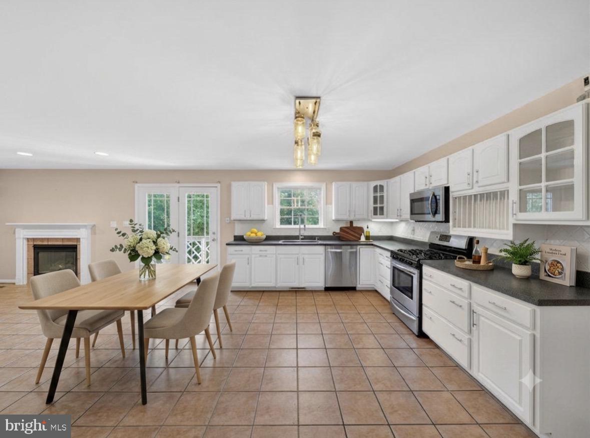 WARDS MEADOWS - Residential