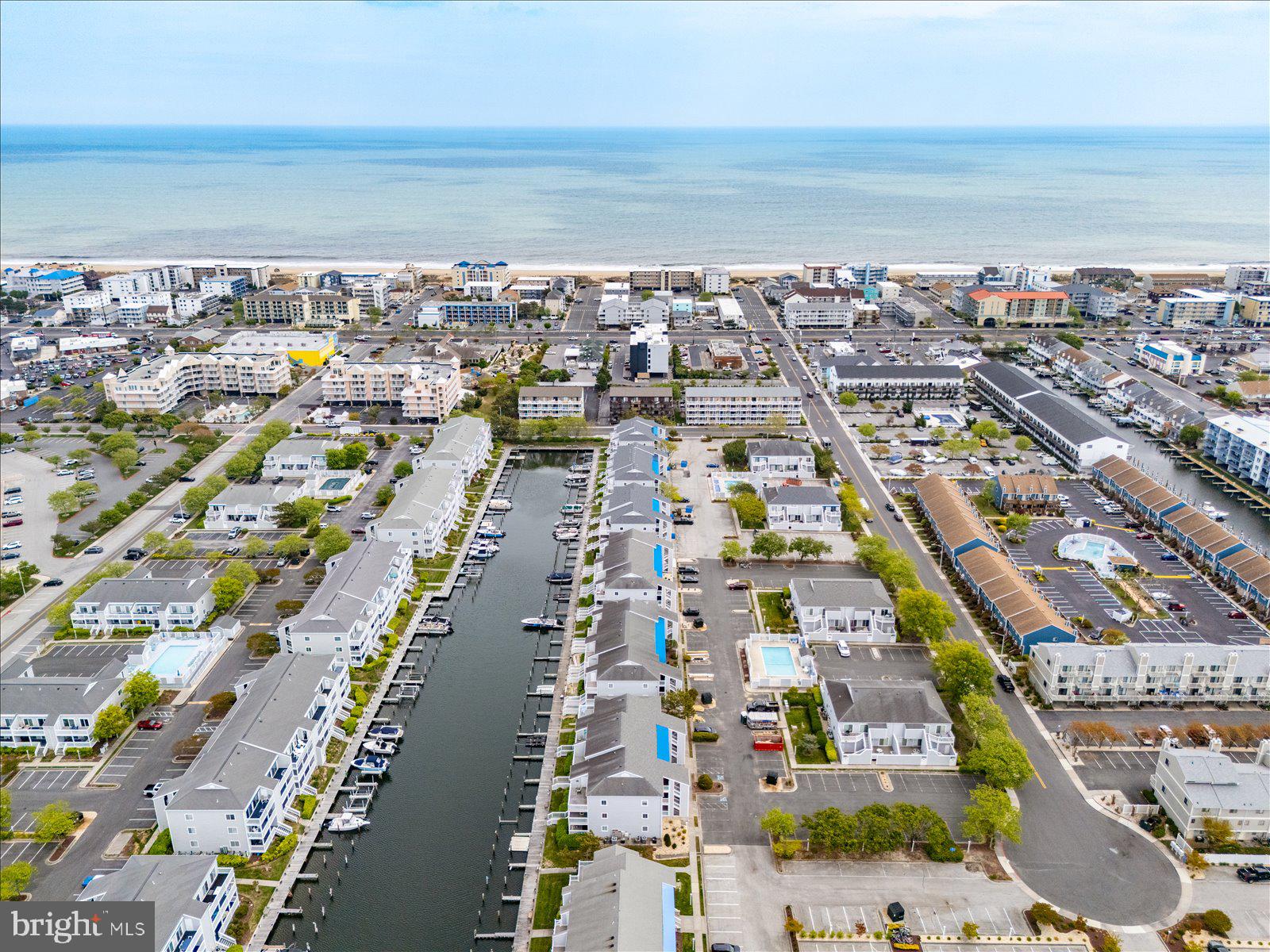 HIDDEN HARBOR - Residential