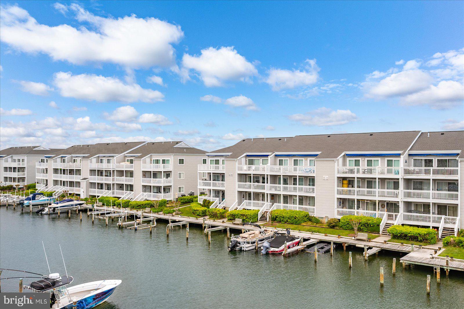 HIDDEN HARBOR - Residential