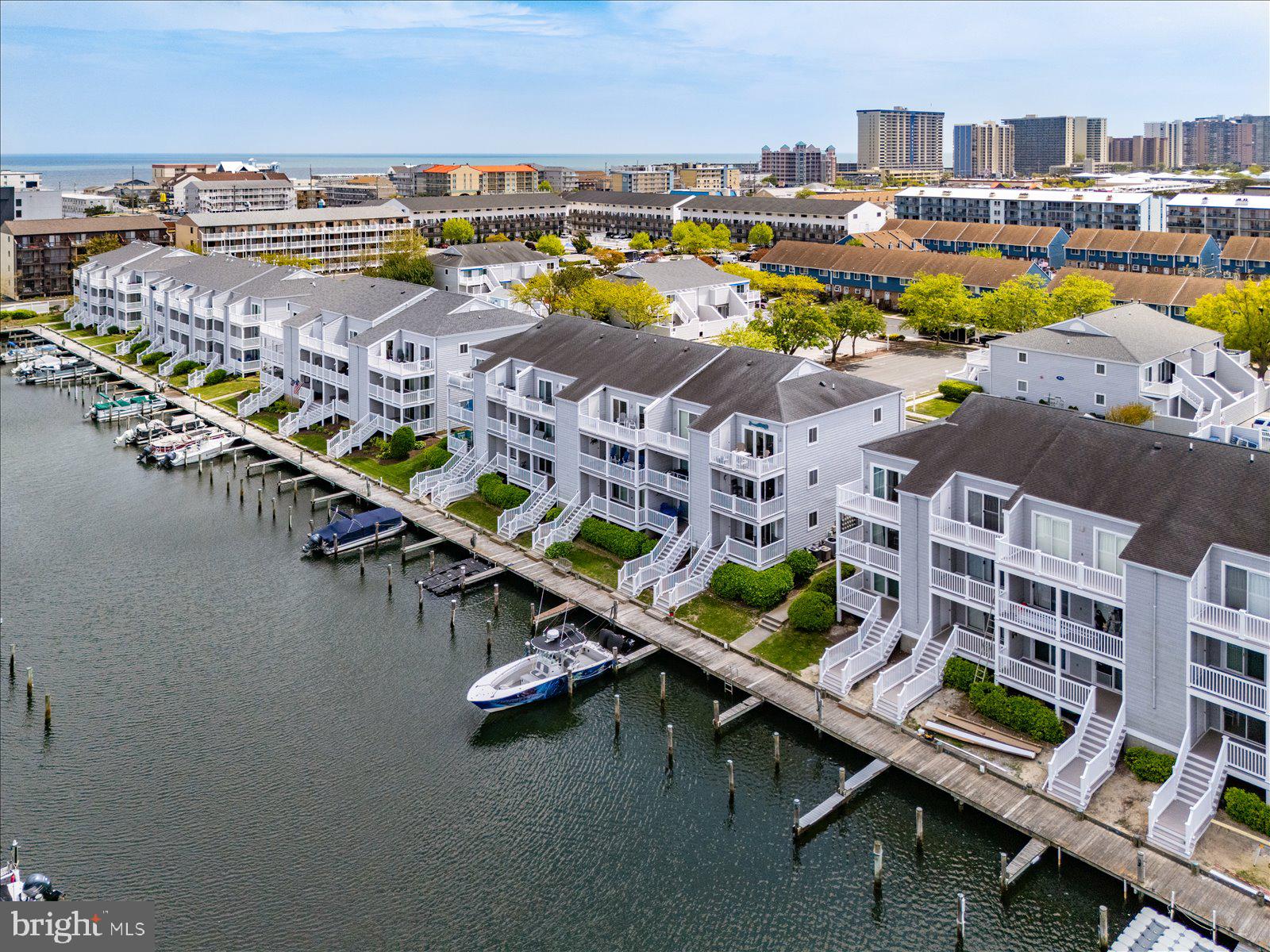 HIDDEN HARBOR - Residential