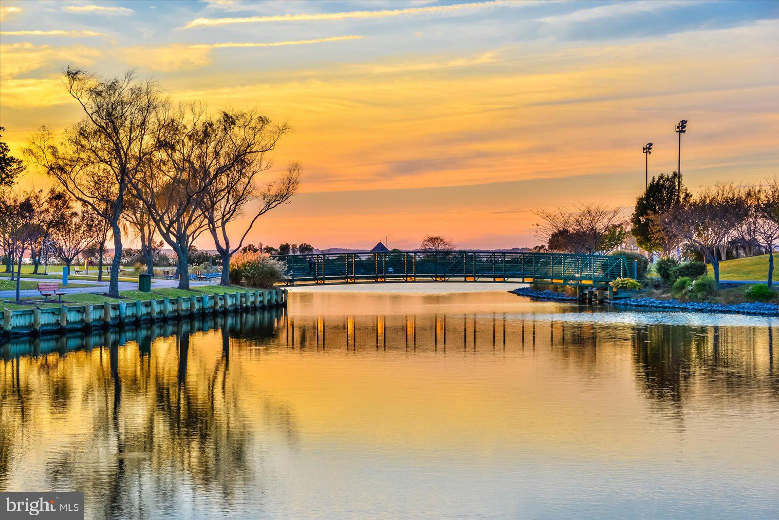 HIDDEN HARBOR - Residential