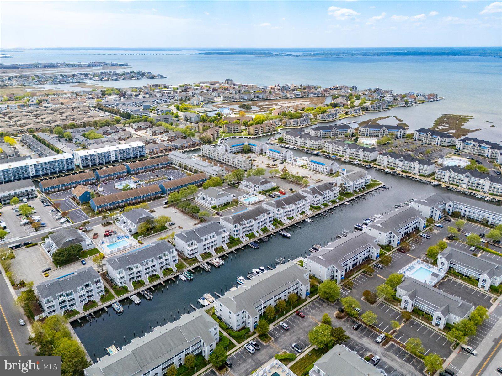 HIDDEN HARBOR - Residential