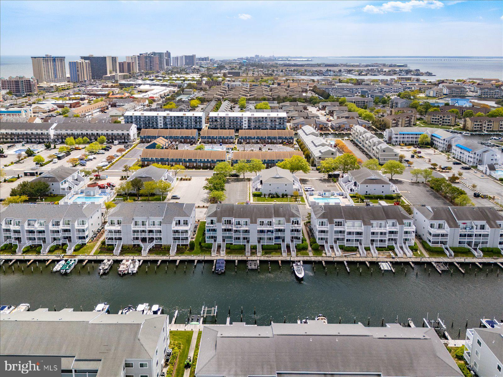 HIDDEN HARBOR - Residential