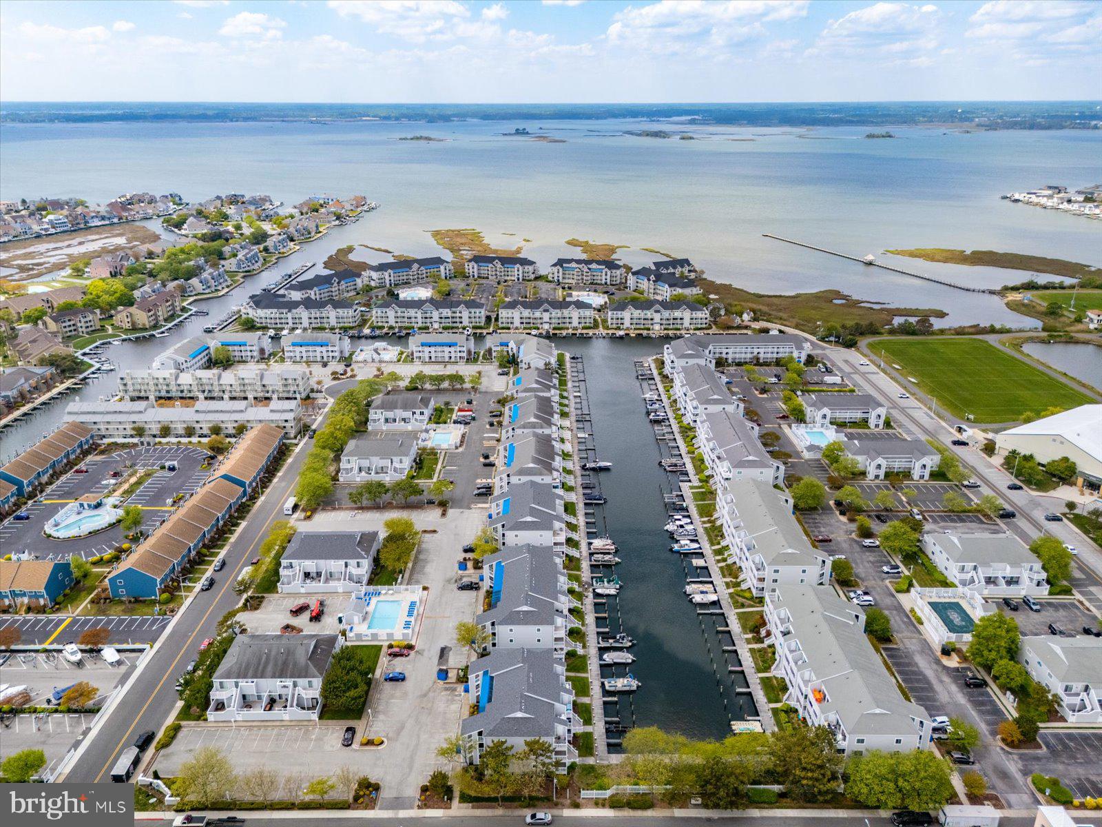 HIDDEN HARBOR - Residential