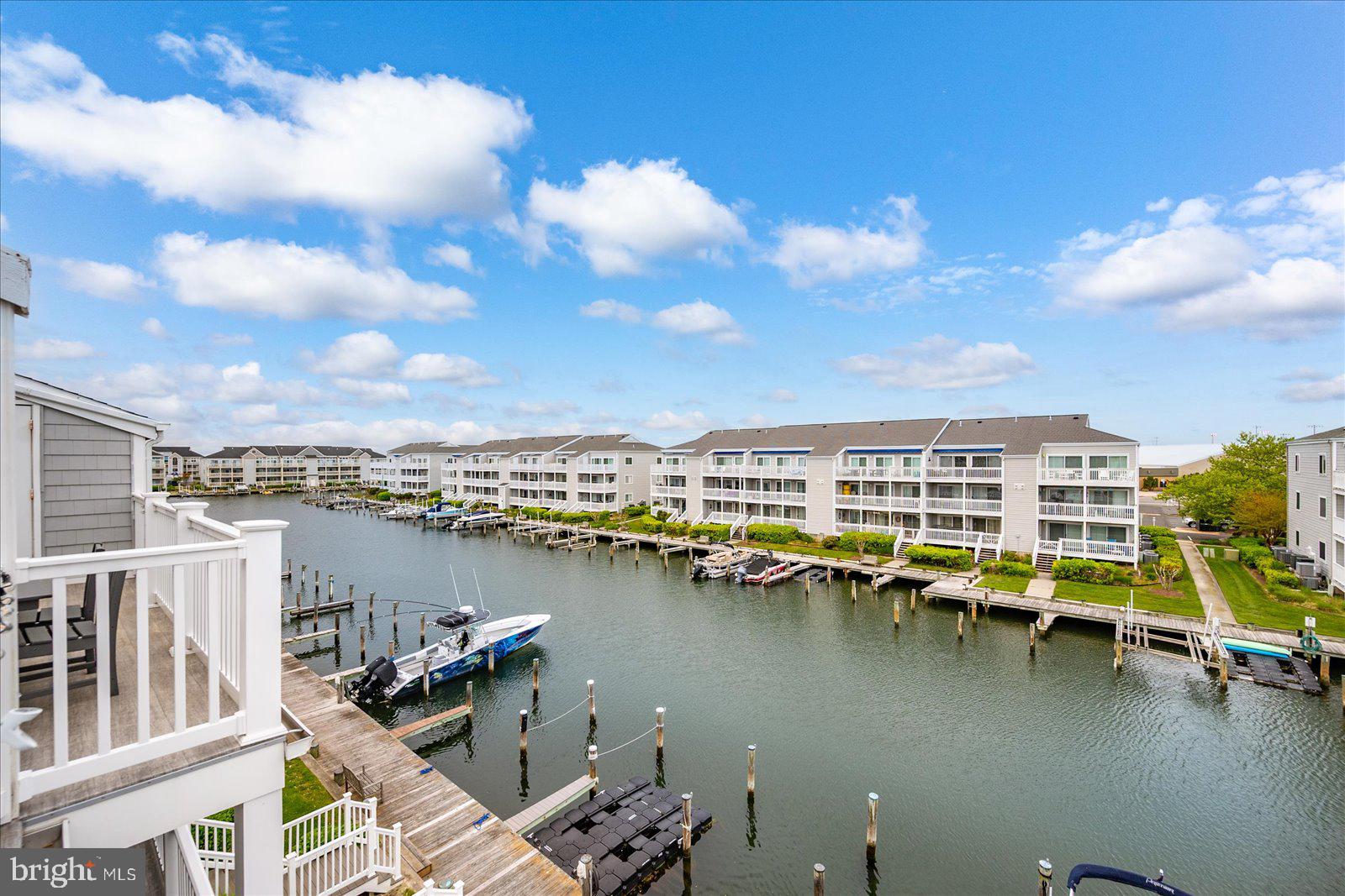 HIDDEN HARBOR - Residential