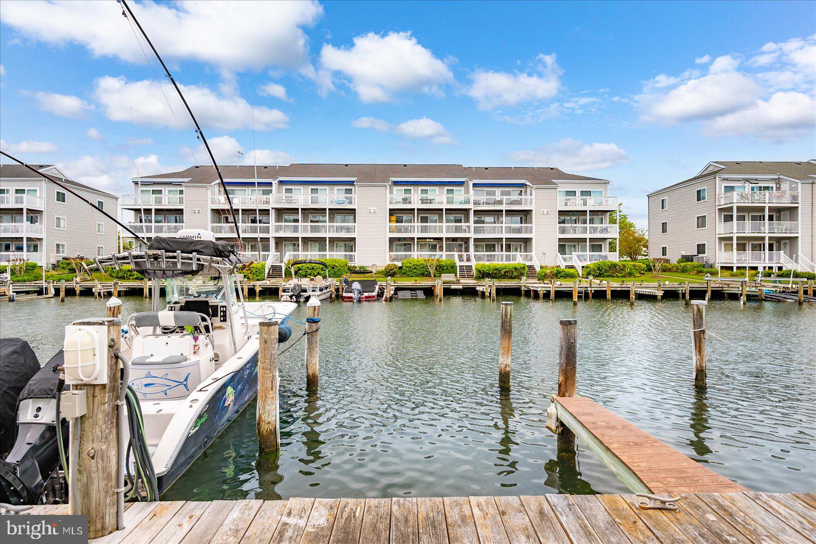 HIDDEN HARBOR - Residential
