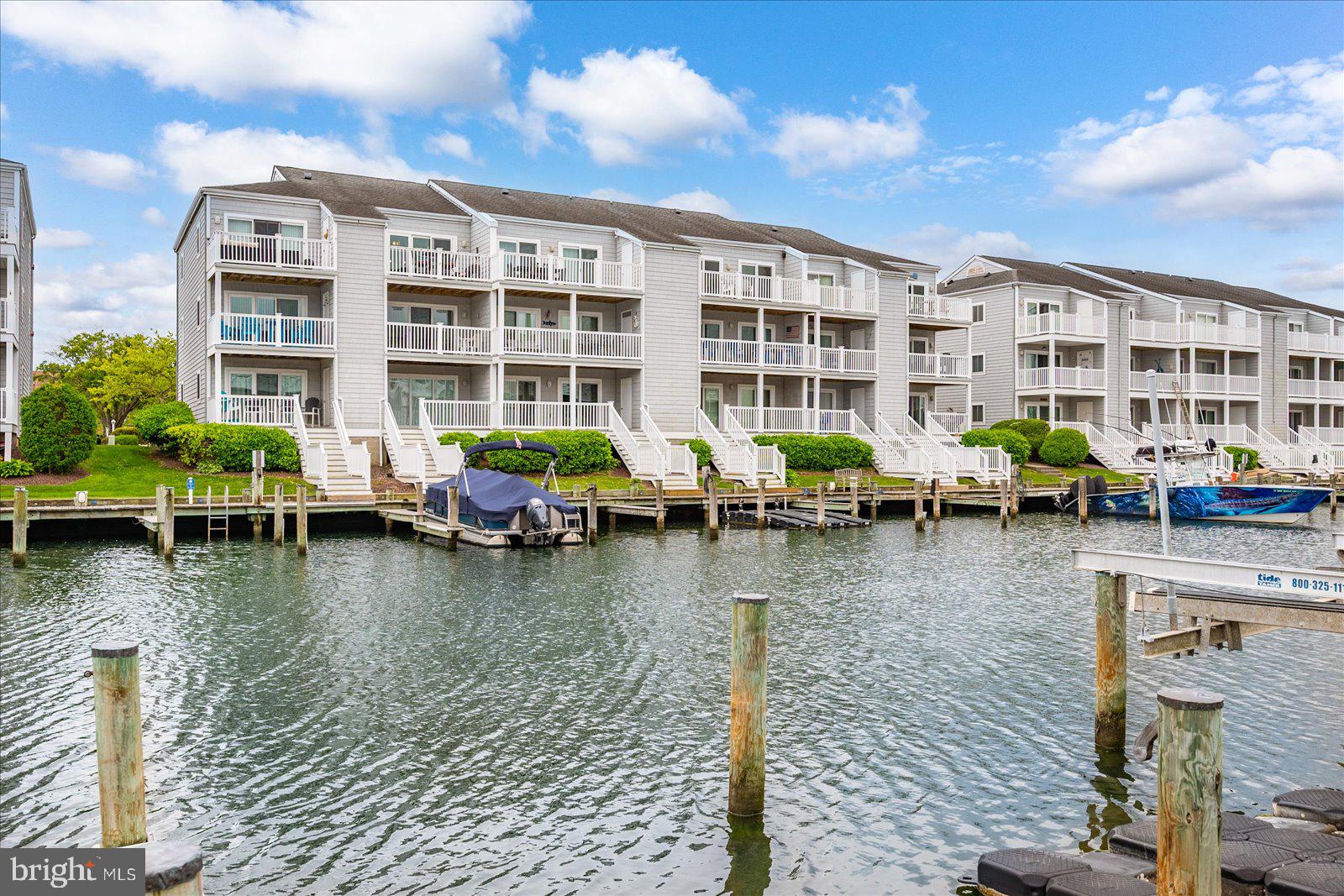 HIDDEN HARBOR - Residential
