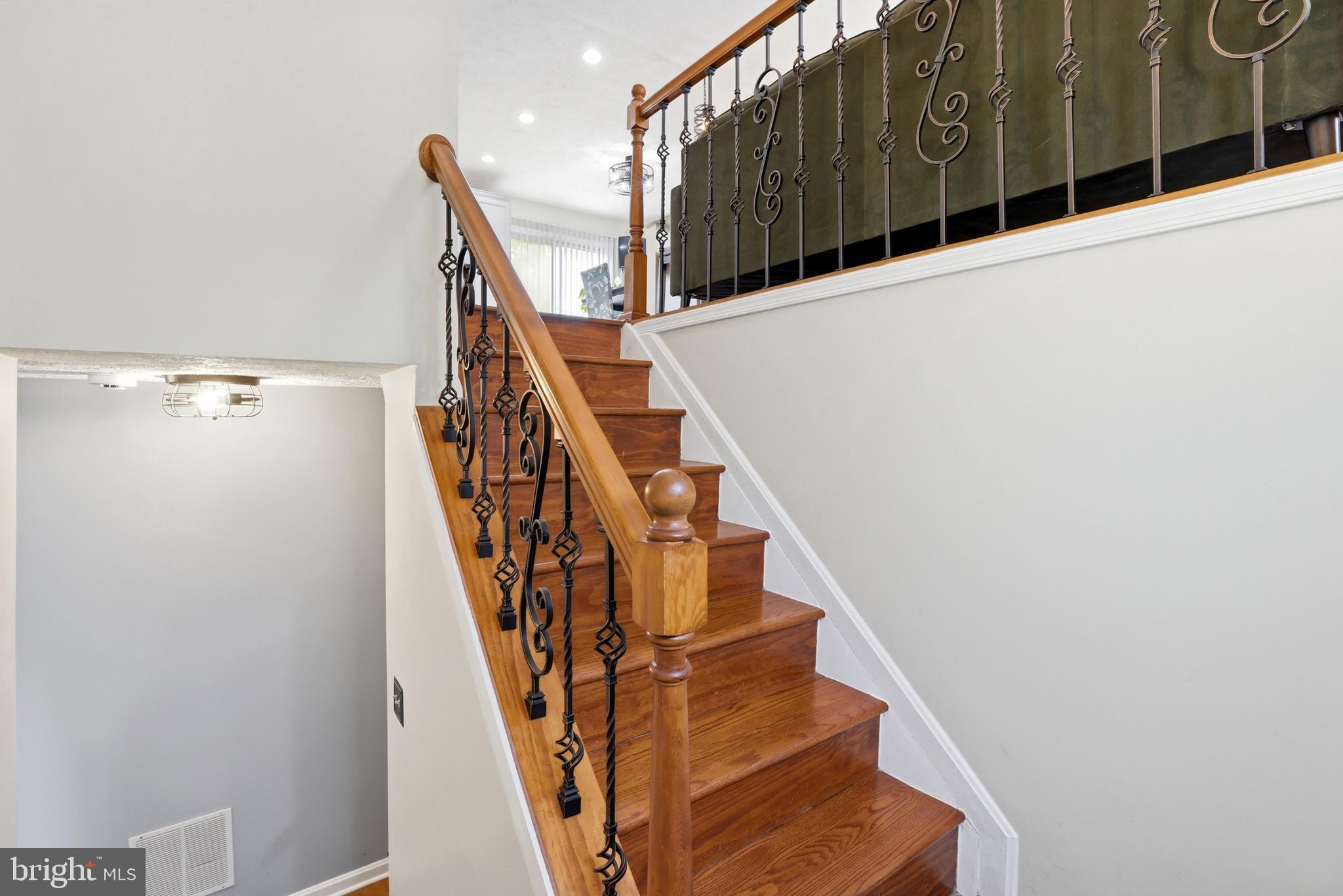 WESTLAKE VILLAGE - Residential