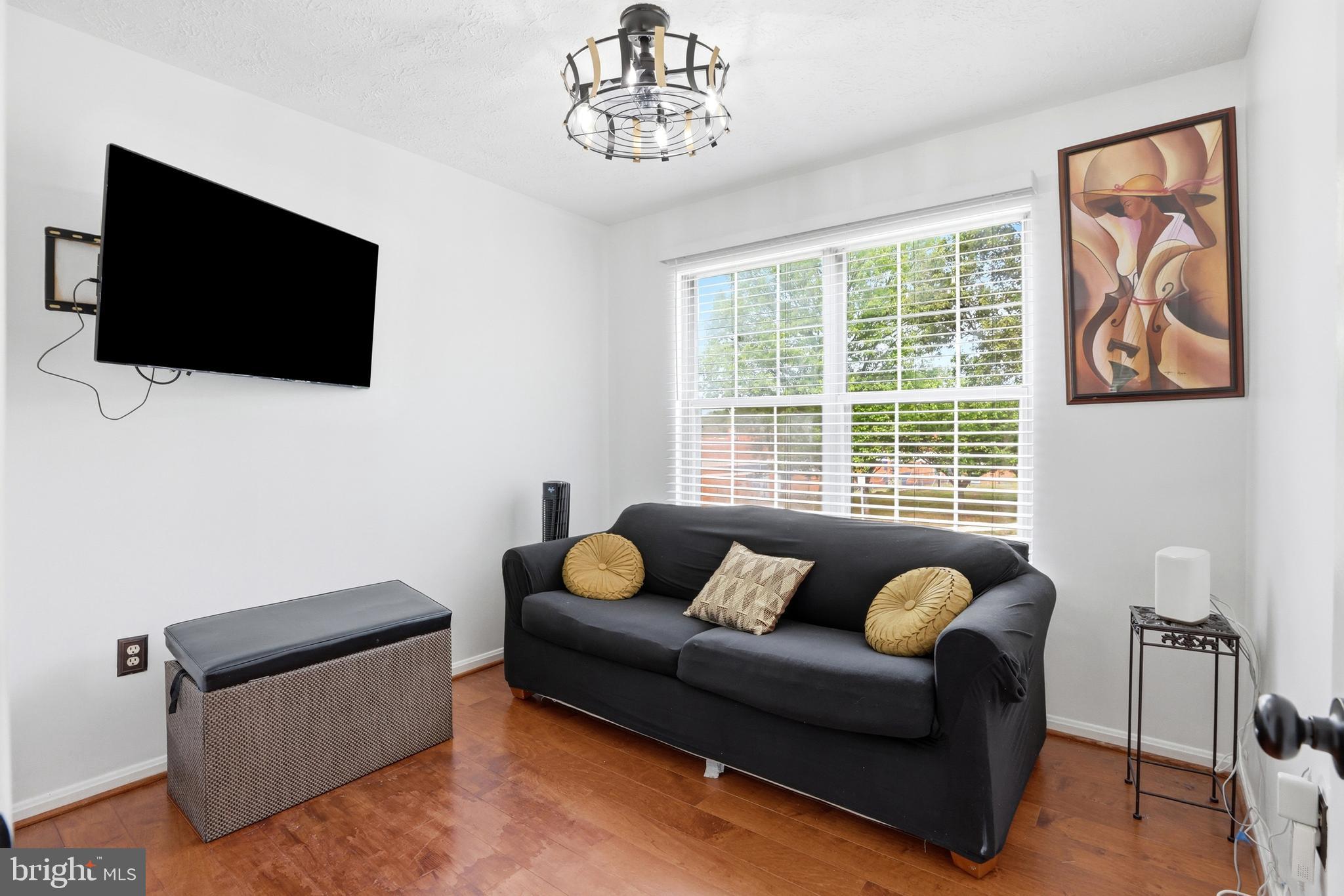 WESTLAKE VILLAGE - Residential