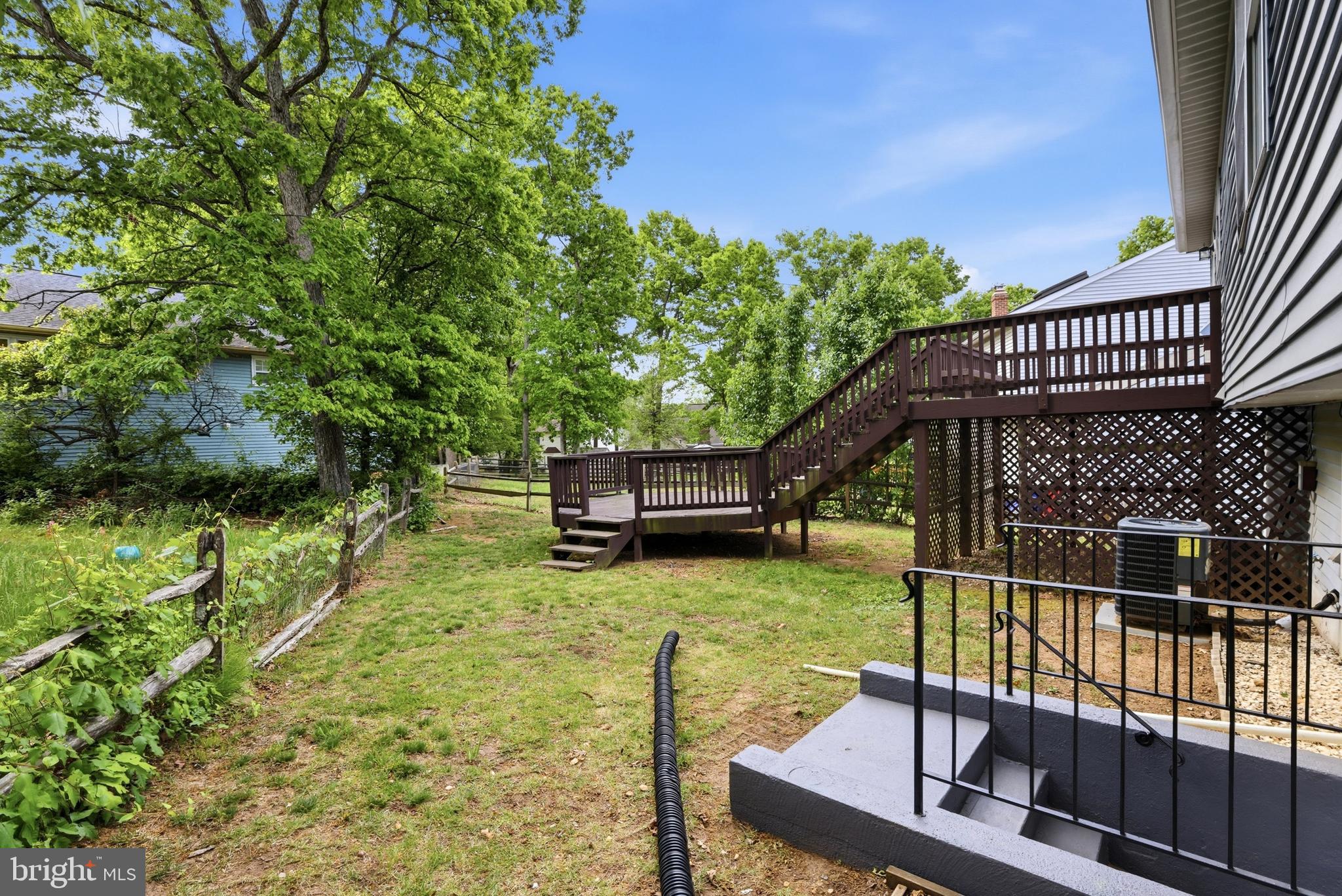 WESTLAKE VILLAGE - Residential