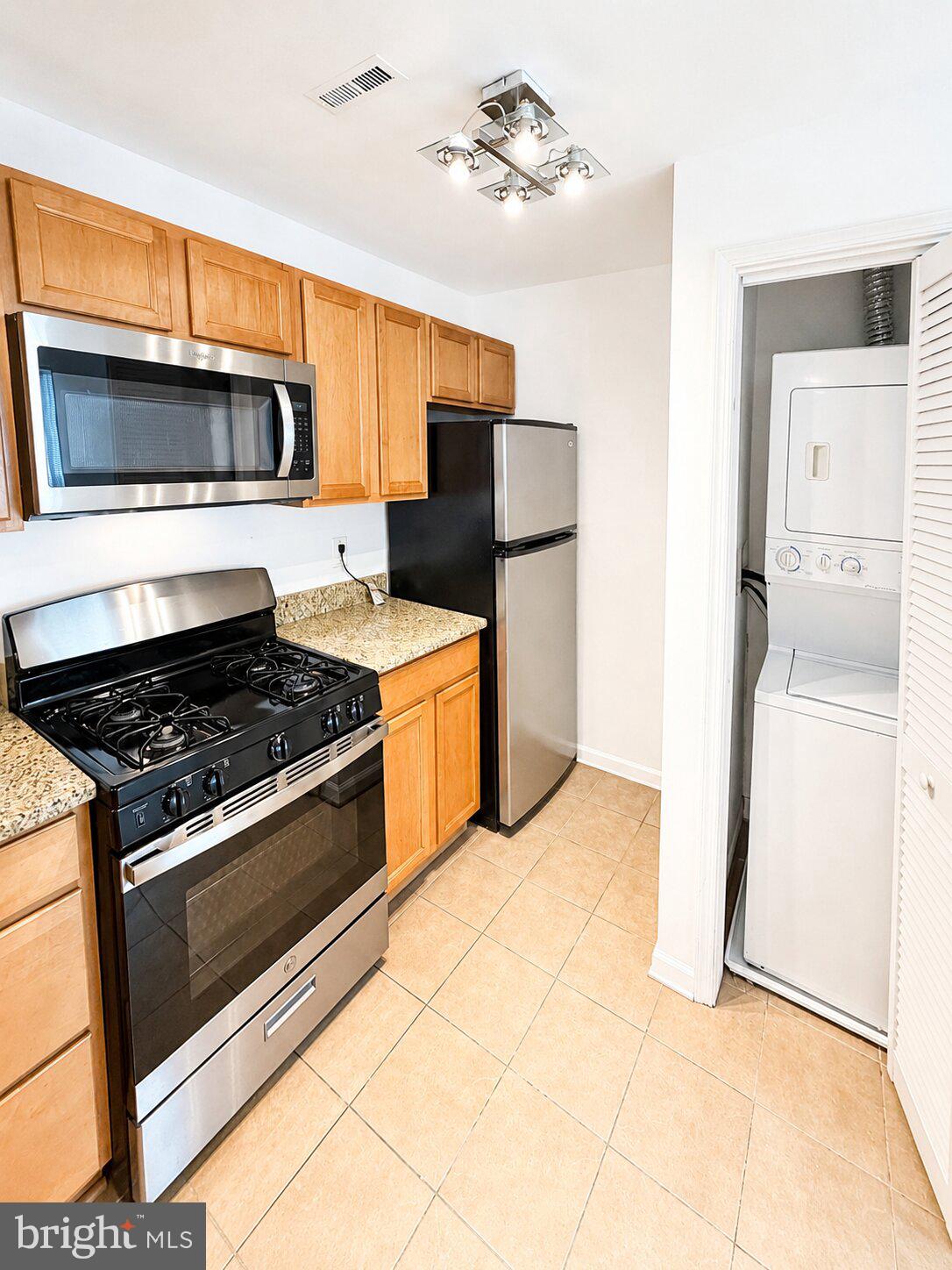 MARKHAM VIEW CONDOMINIUMS - Residential
