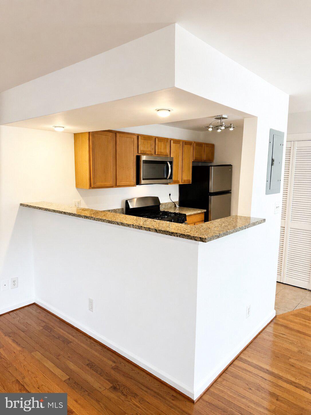MARKHAM VIEW CONDOMINIUMS - Residential