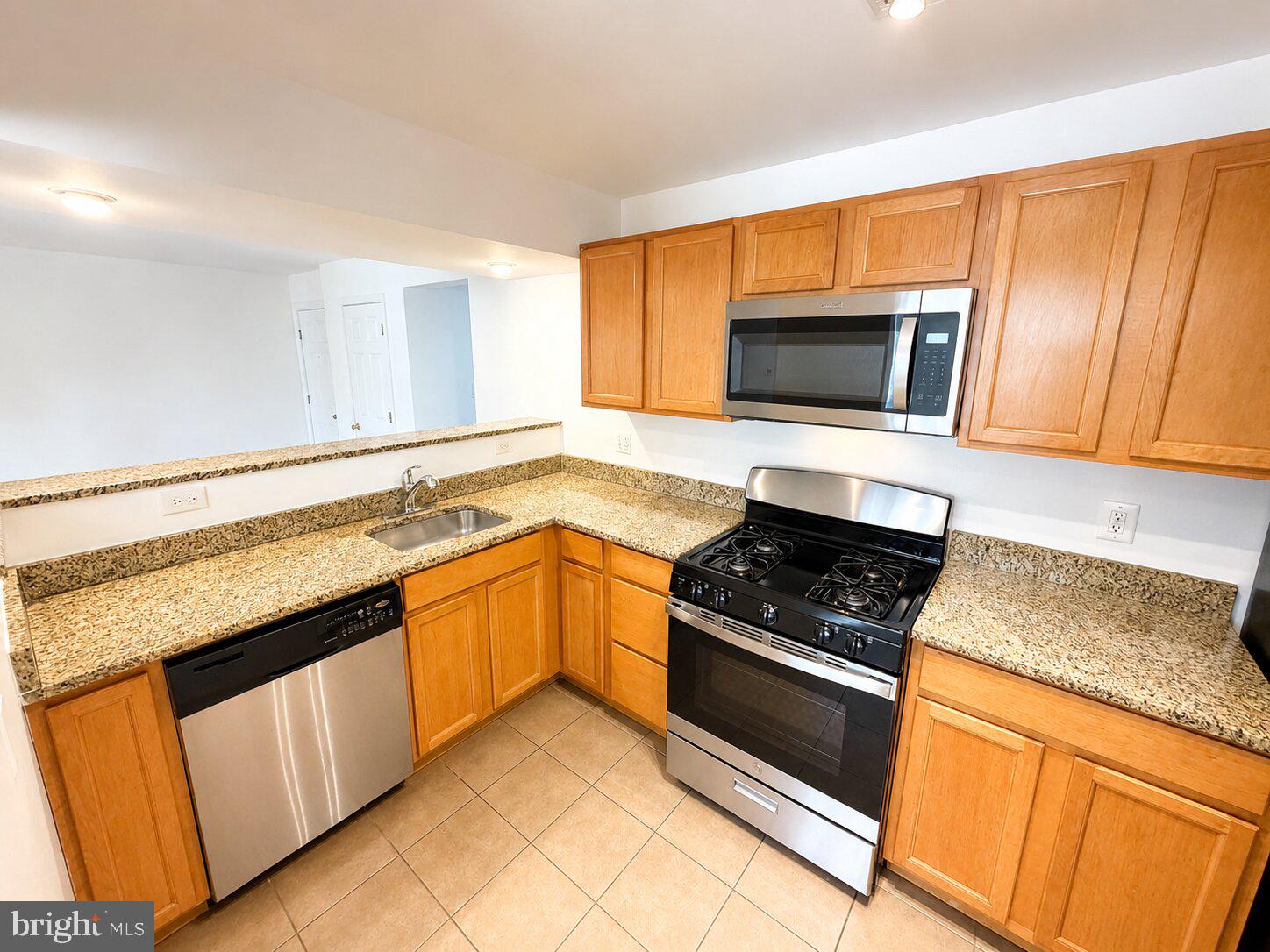 MARKHAM VIEW CONDOMINIUMS - Residential