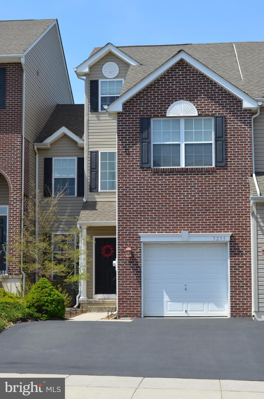 SPRING RIDGE CROSSIN - Residential Lease