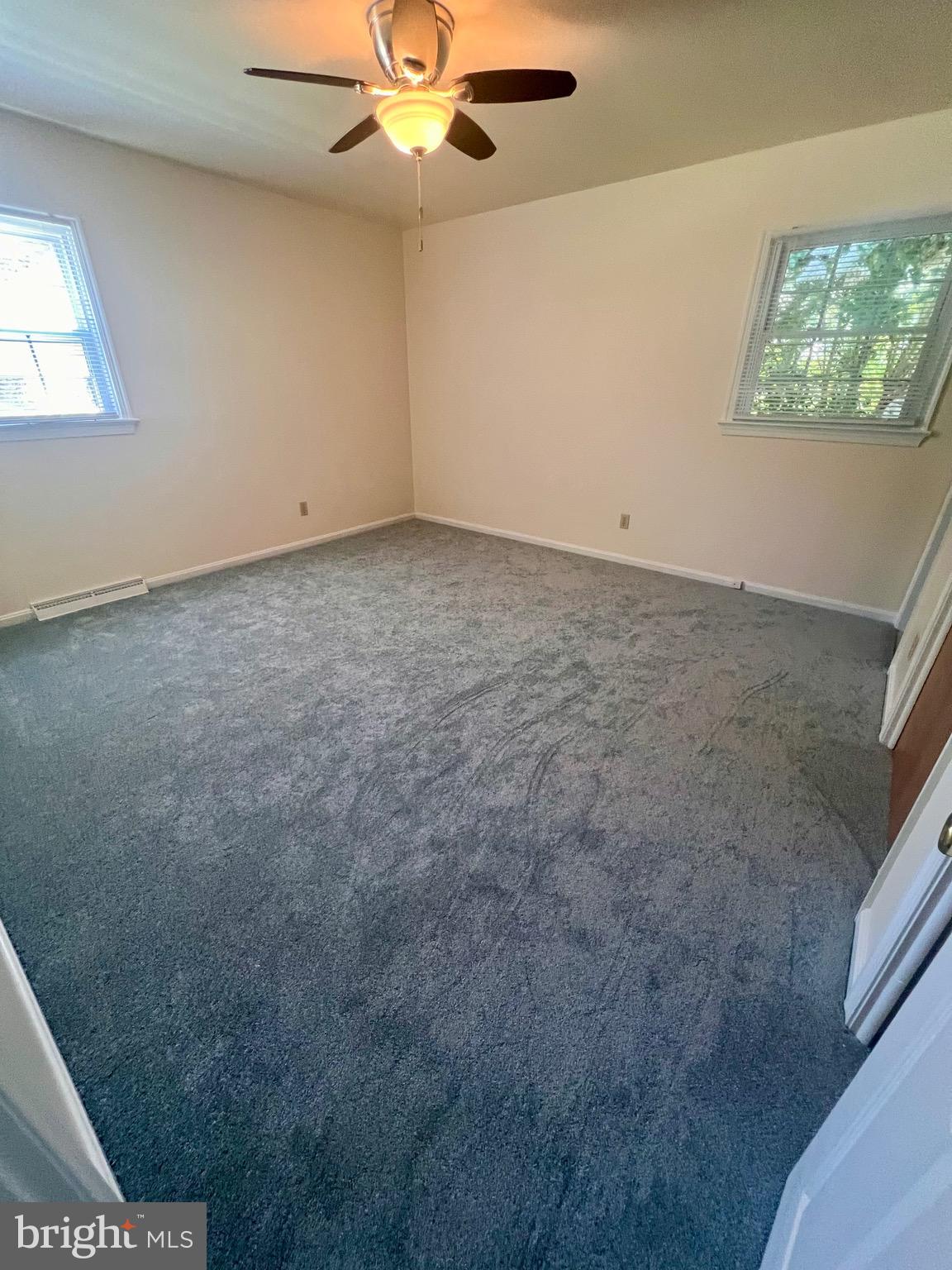 GREENVIEW KNOLLS - Residential