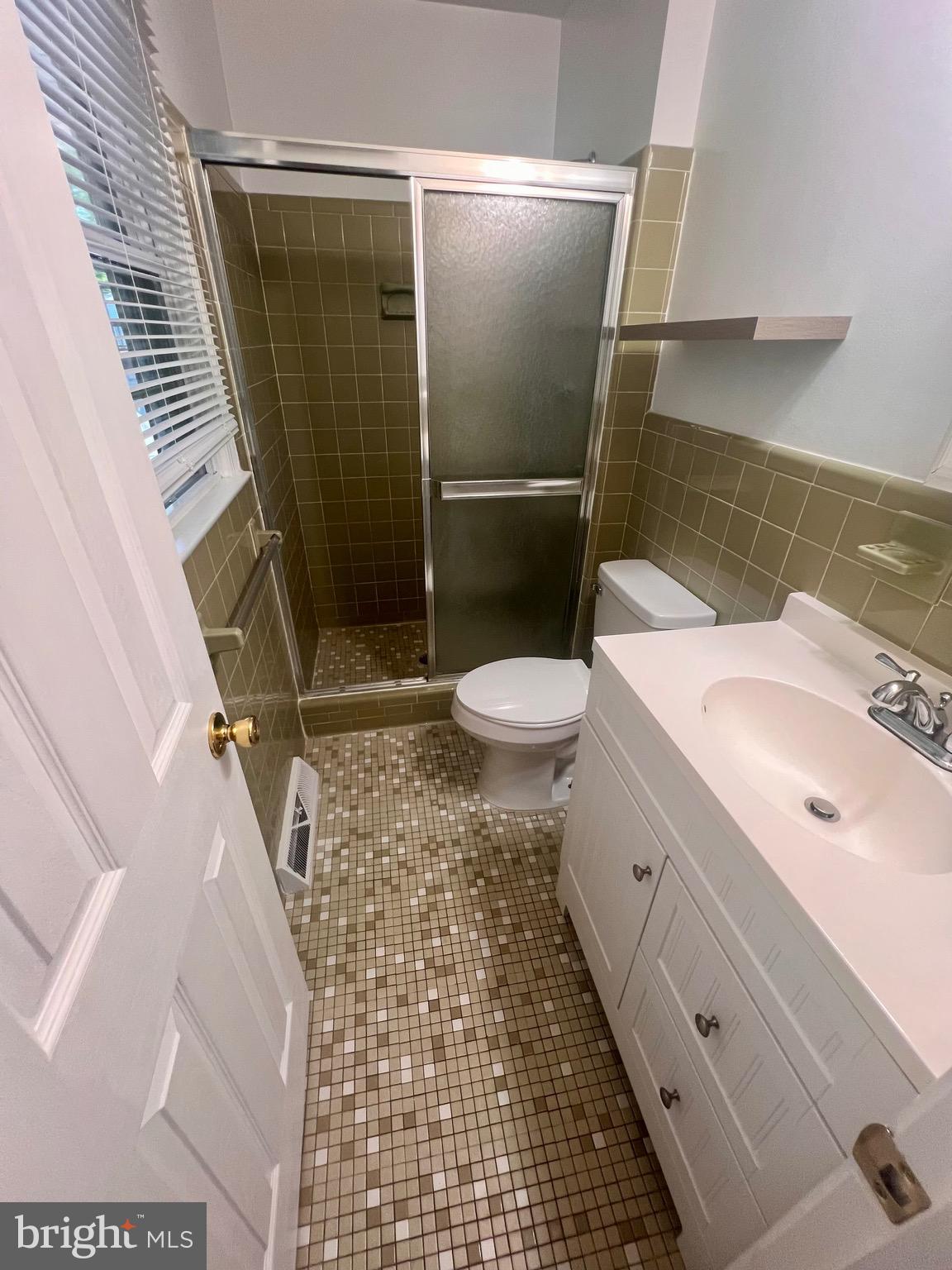 GREENVIEW KNOLLS - Residential
