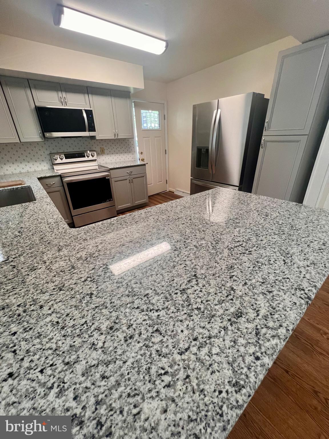 GREENVIEW KNOLLS - Residential