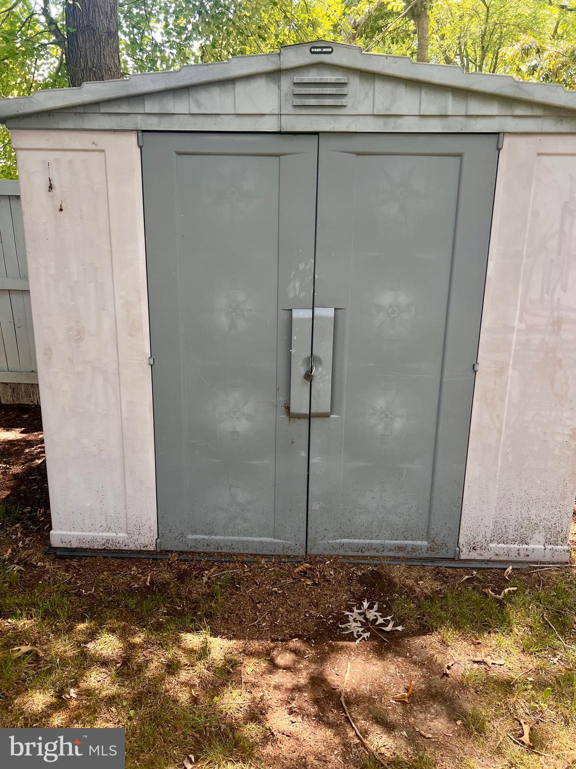 GREENVIEW KNOLLS - Residential