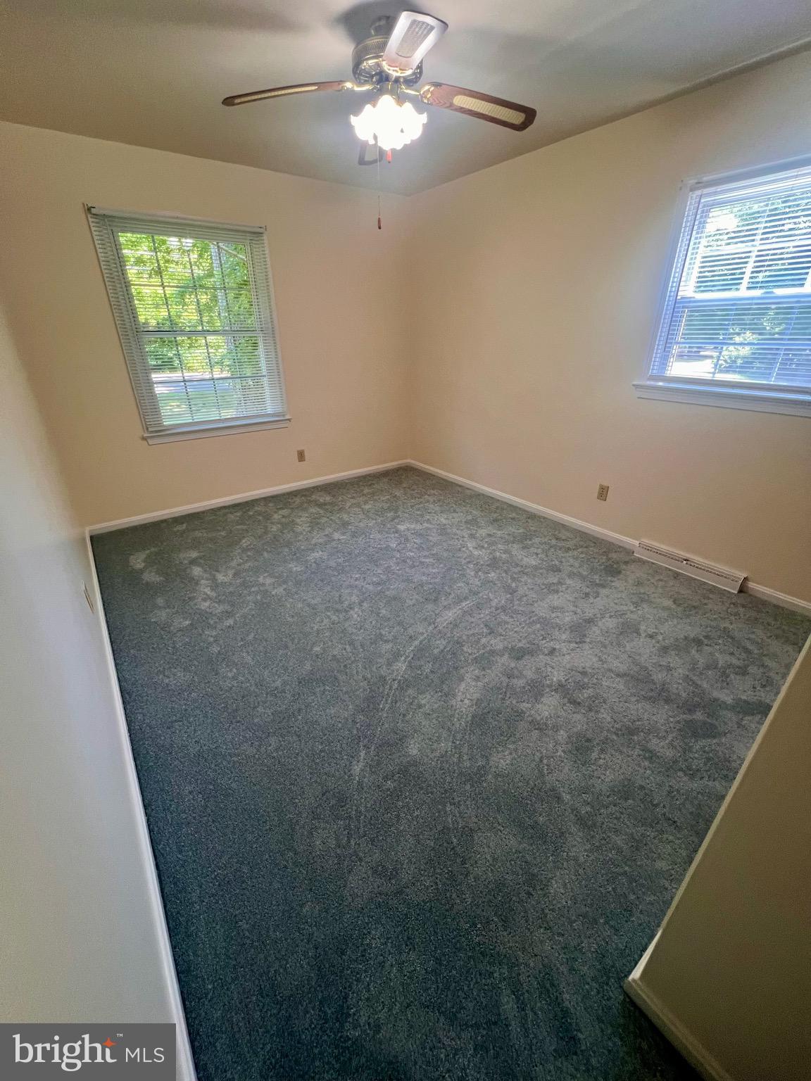 GREENVIEW KNOLLS - Residential