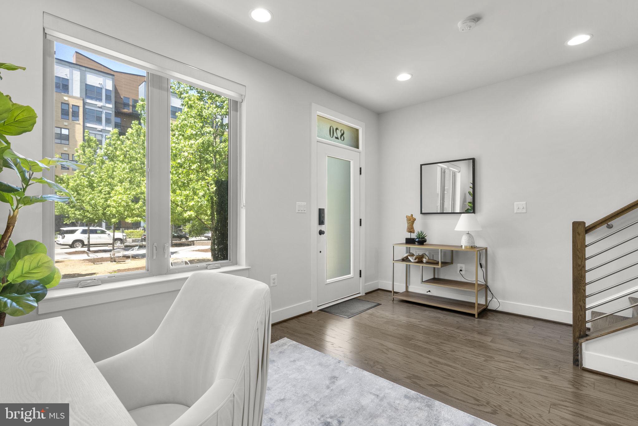 CHAPMAN ROW AT TWINBROOK METRO - Residential