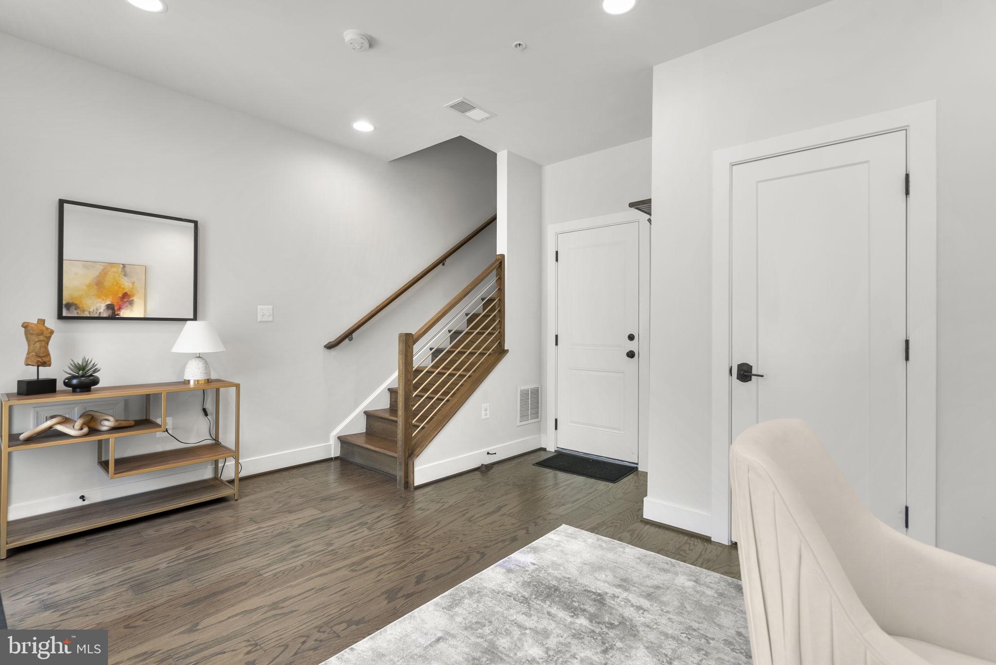 CHAPMAN ROW AT TWINBROOK METRO - Residential