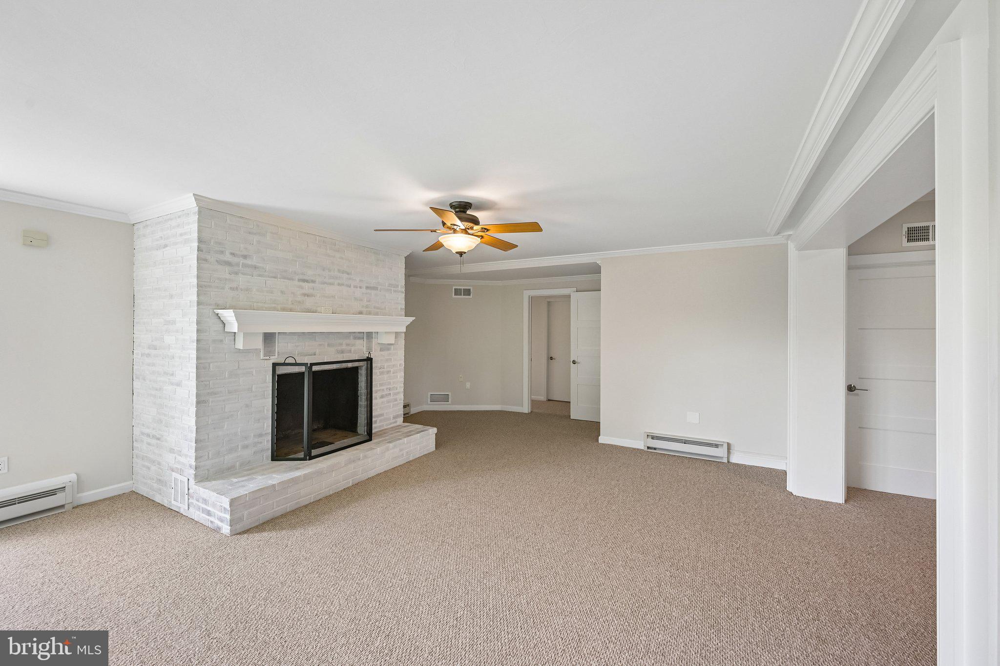 RADNOR HUNT - Residential