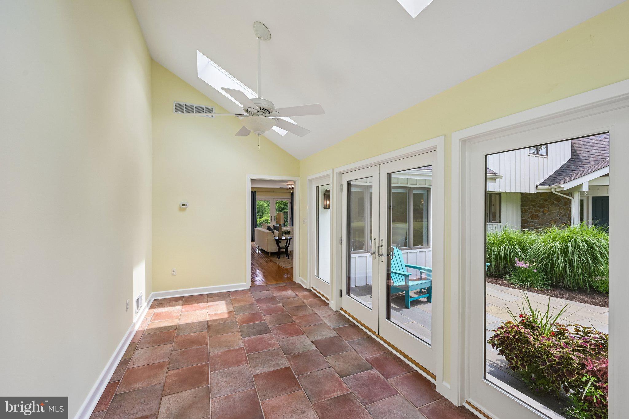RADNOR HUNT - Residential