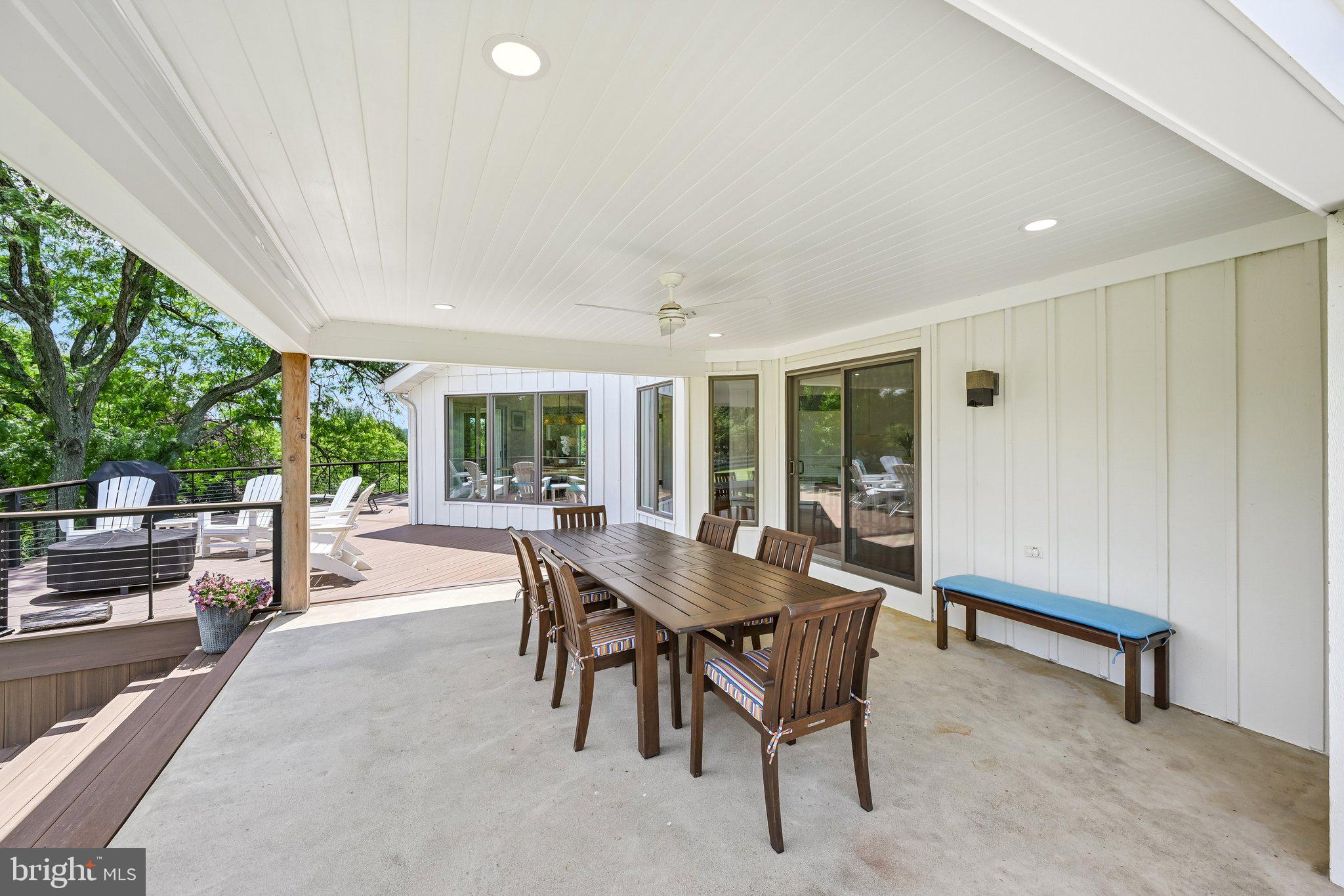 RADNOR HUNT - Residential