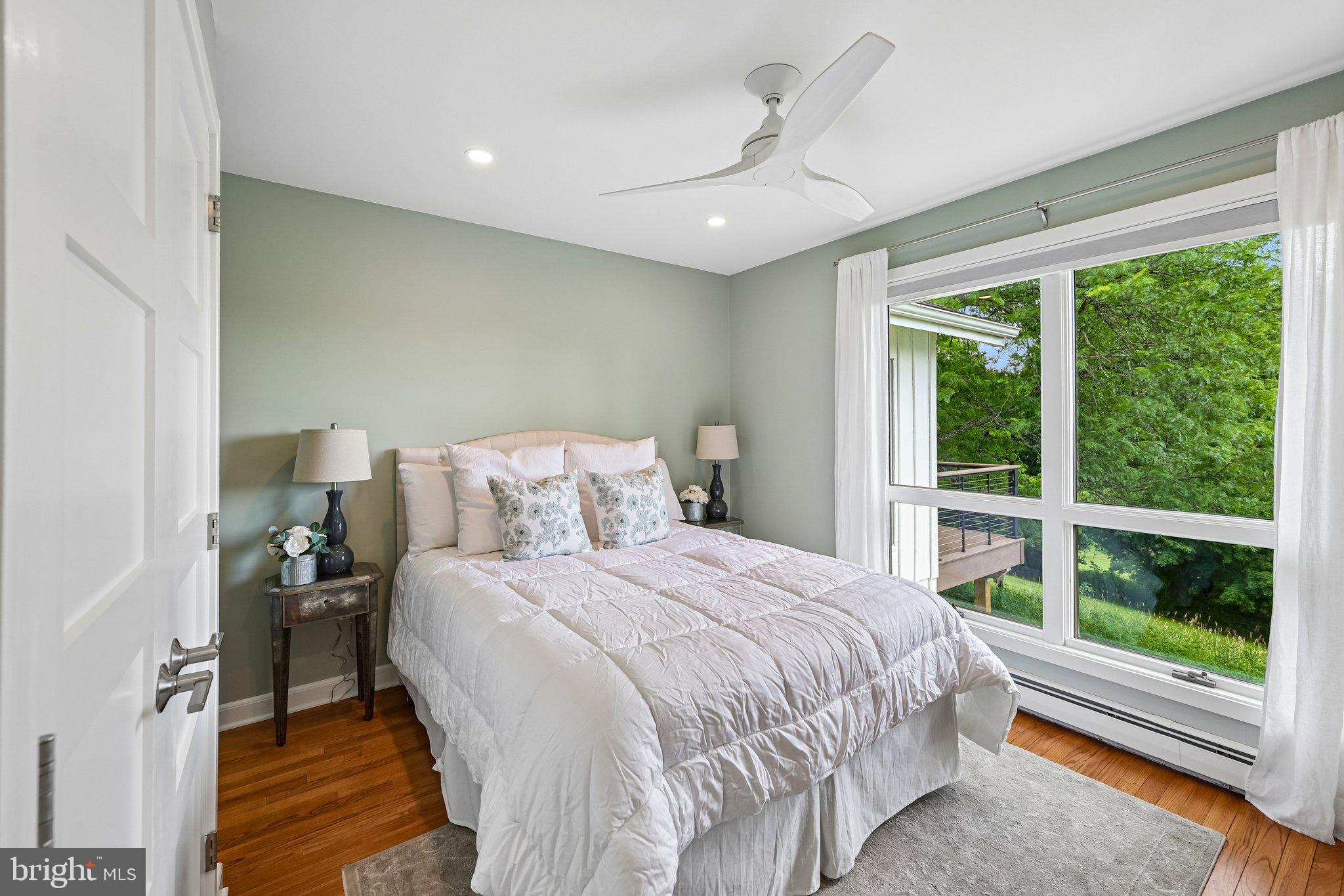 RADNOR HUNT - Residential