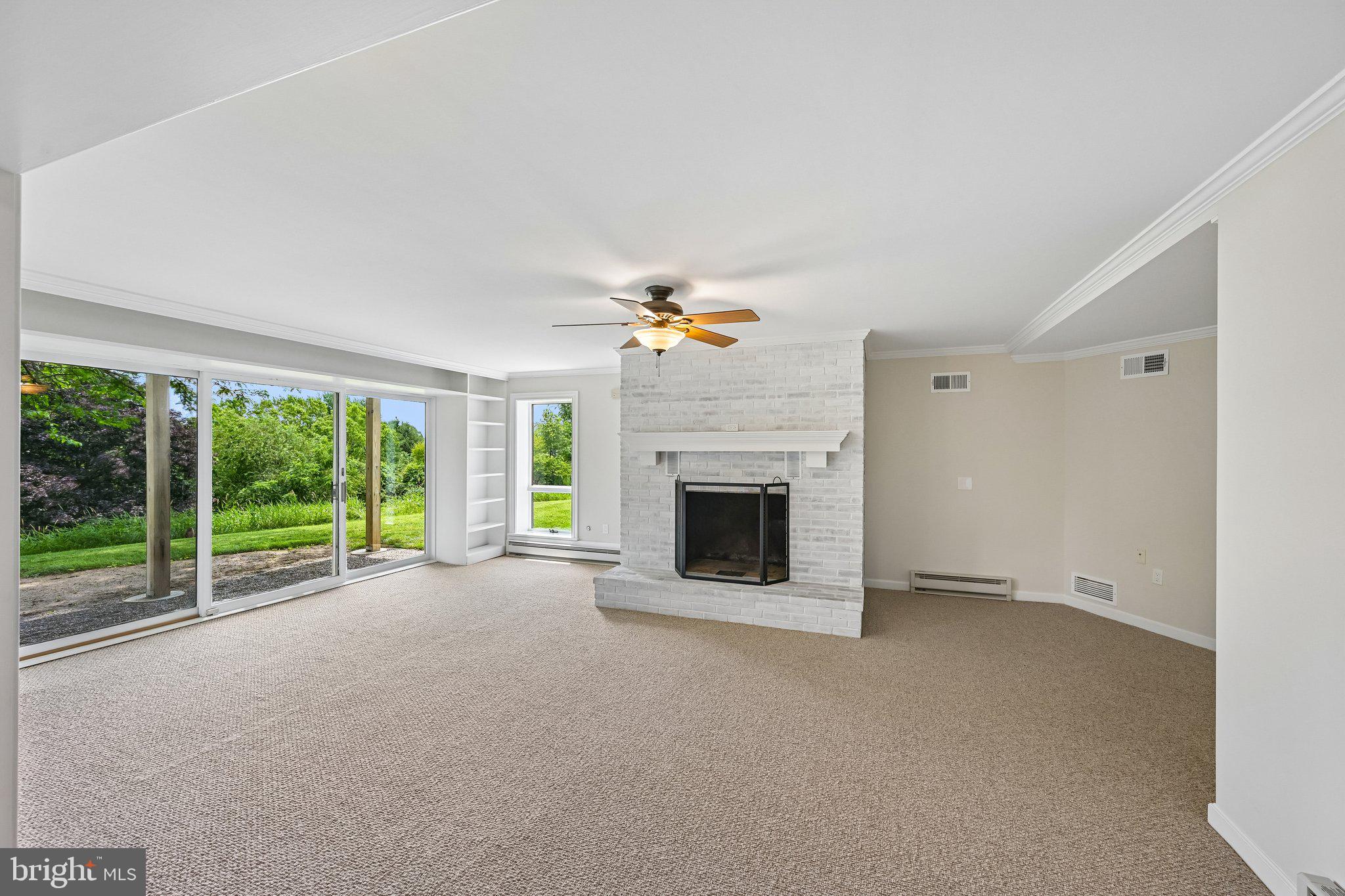 RADNOR HUNT - Residential