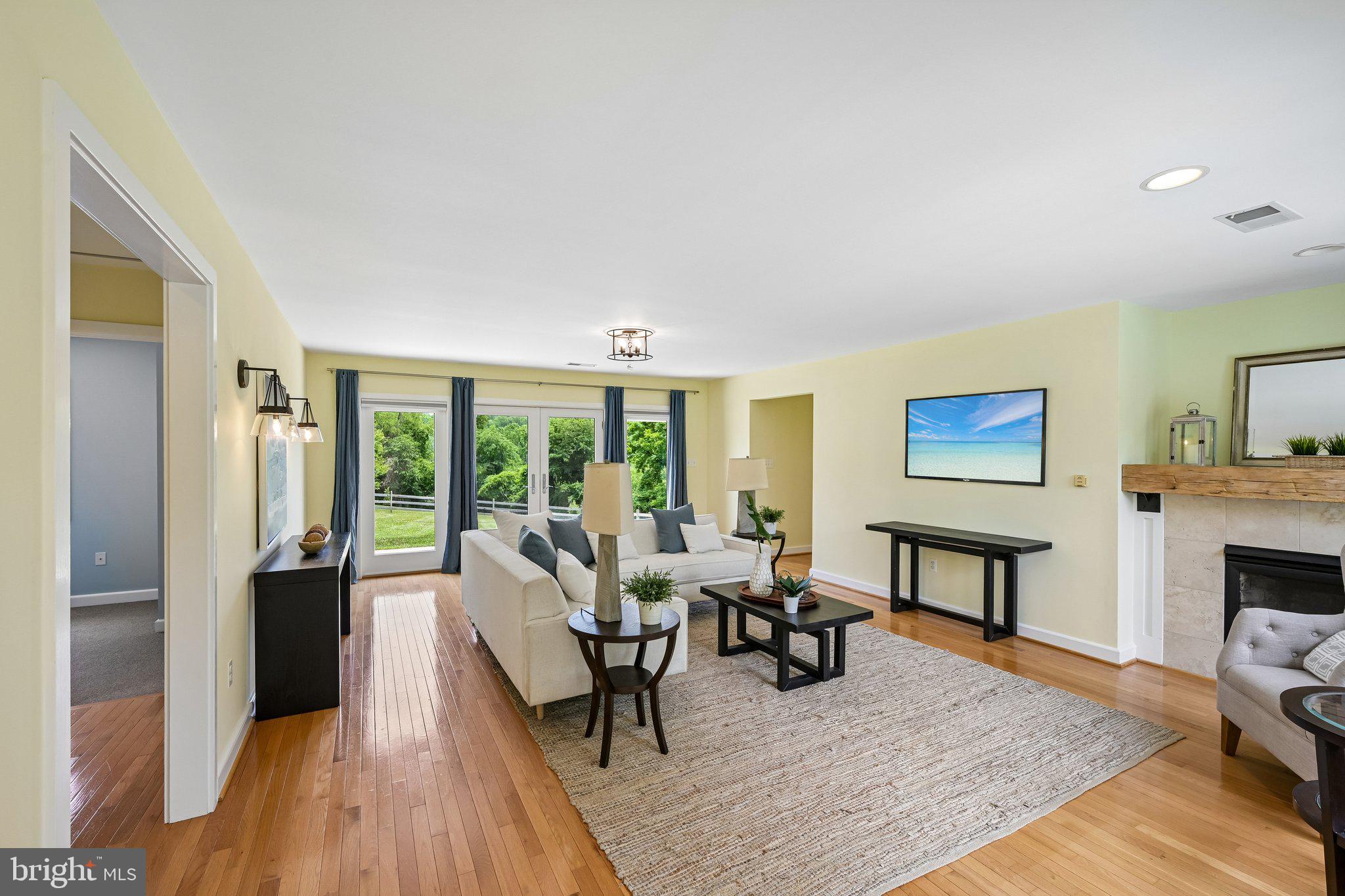 RADNOR HUNT - Residential