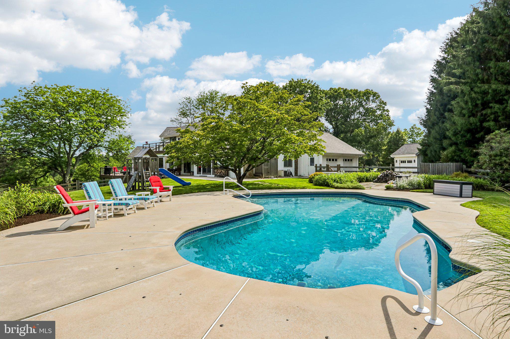 RADNOR HUNT - Residential