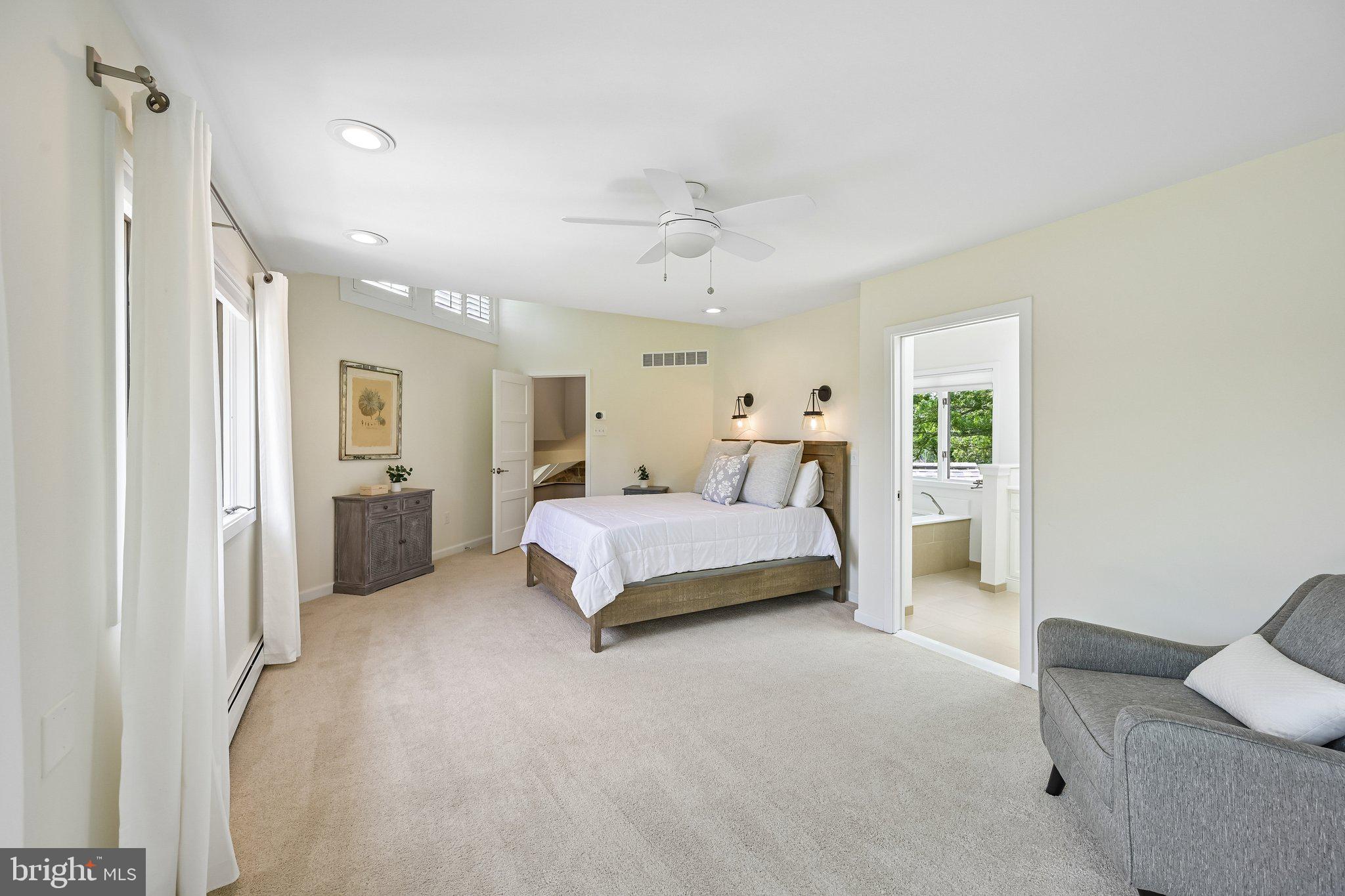 RADNOR HUNT - Residential