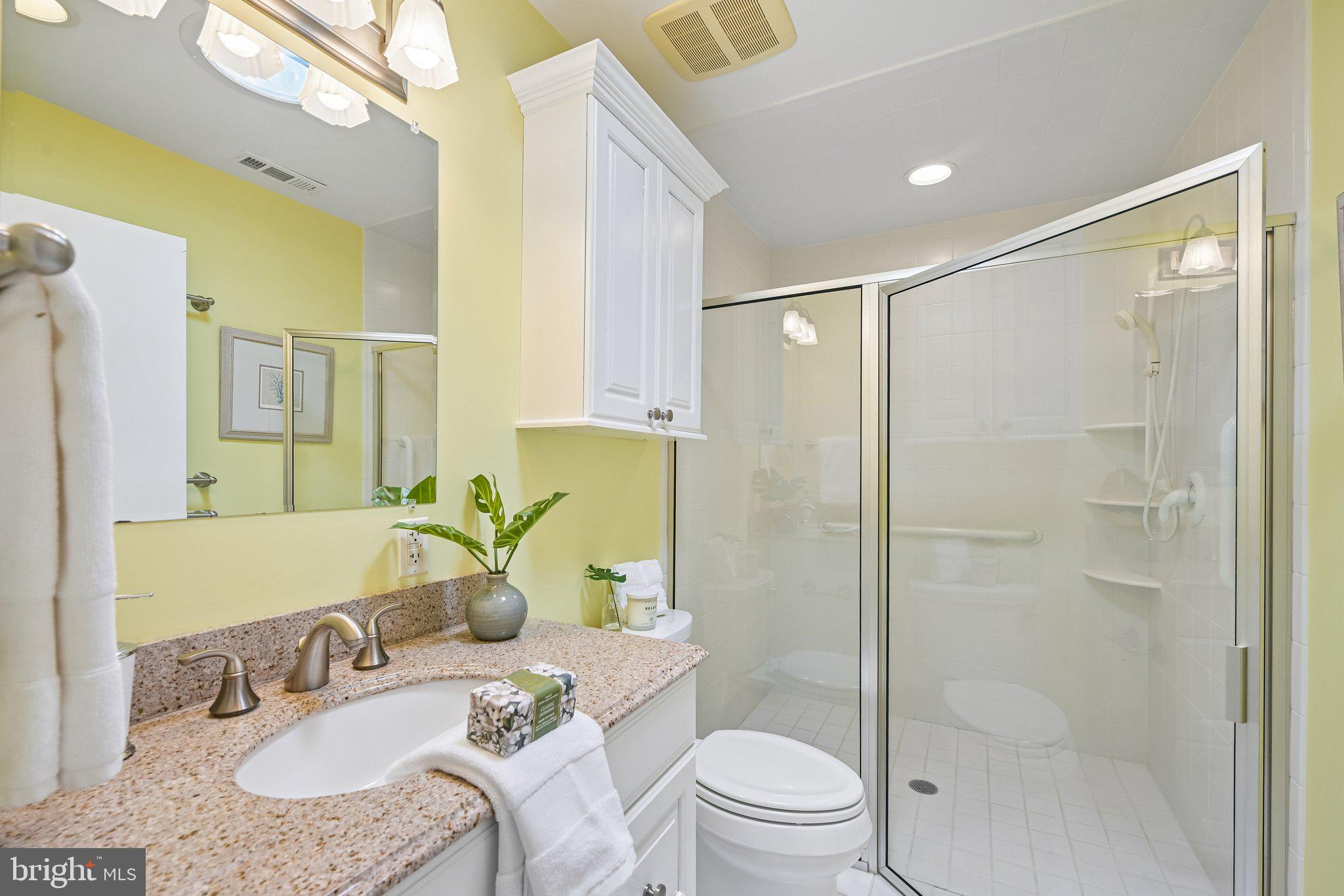 RADNOR HUNT - Residential