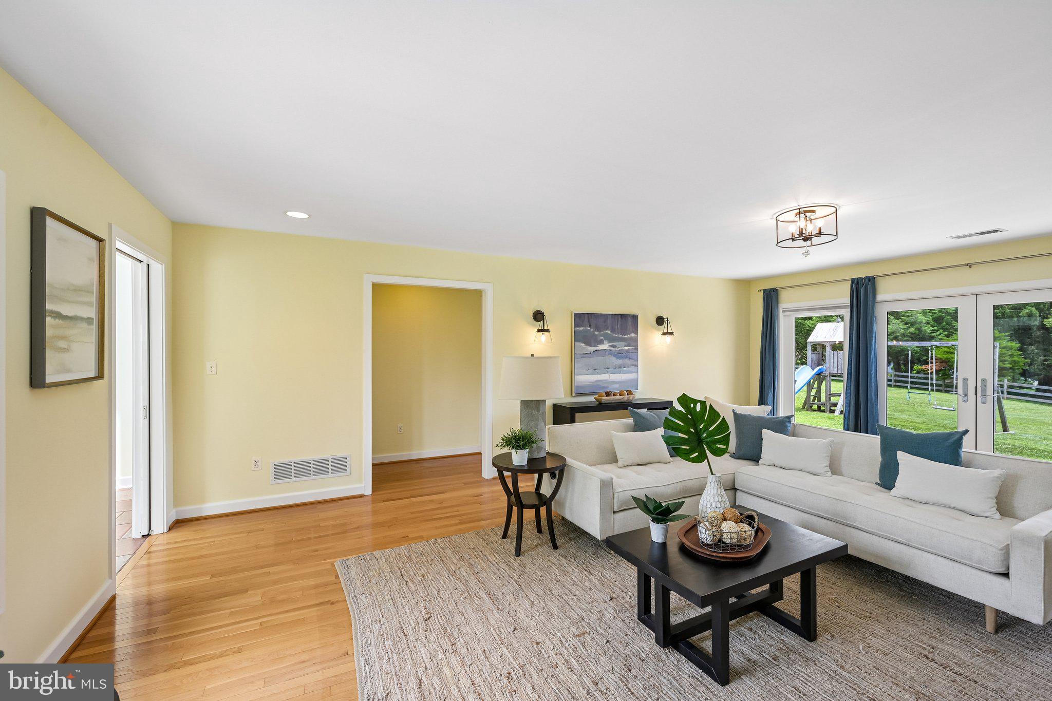 RADNOR HUNT - Residential