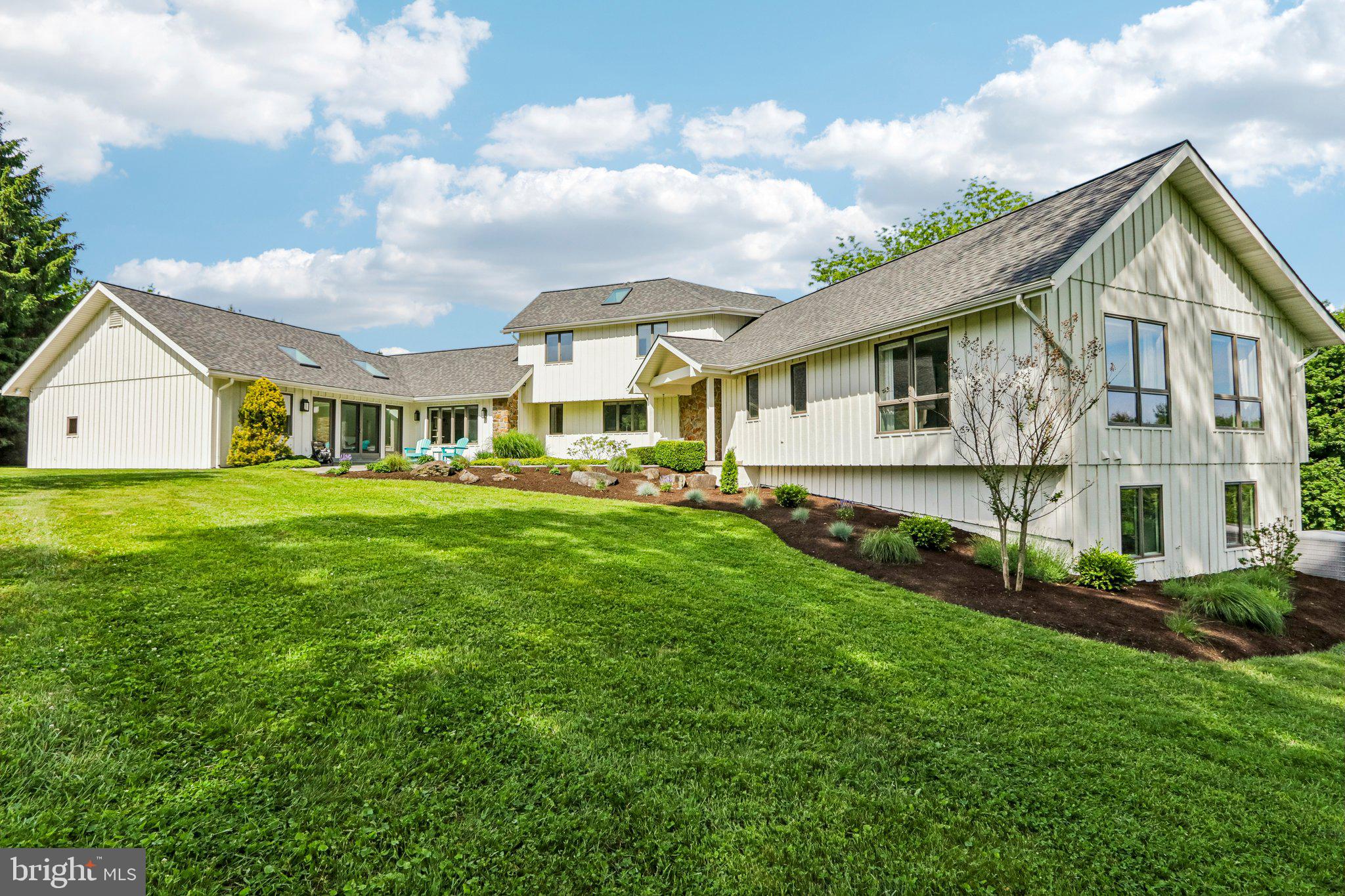 RADNOR HUNT - Residential