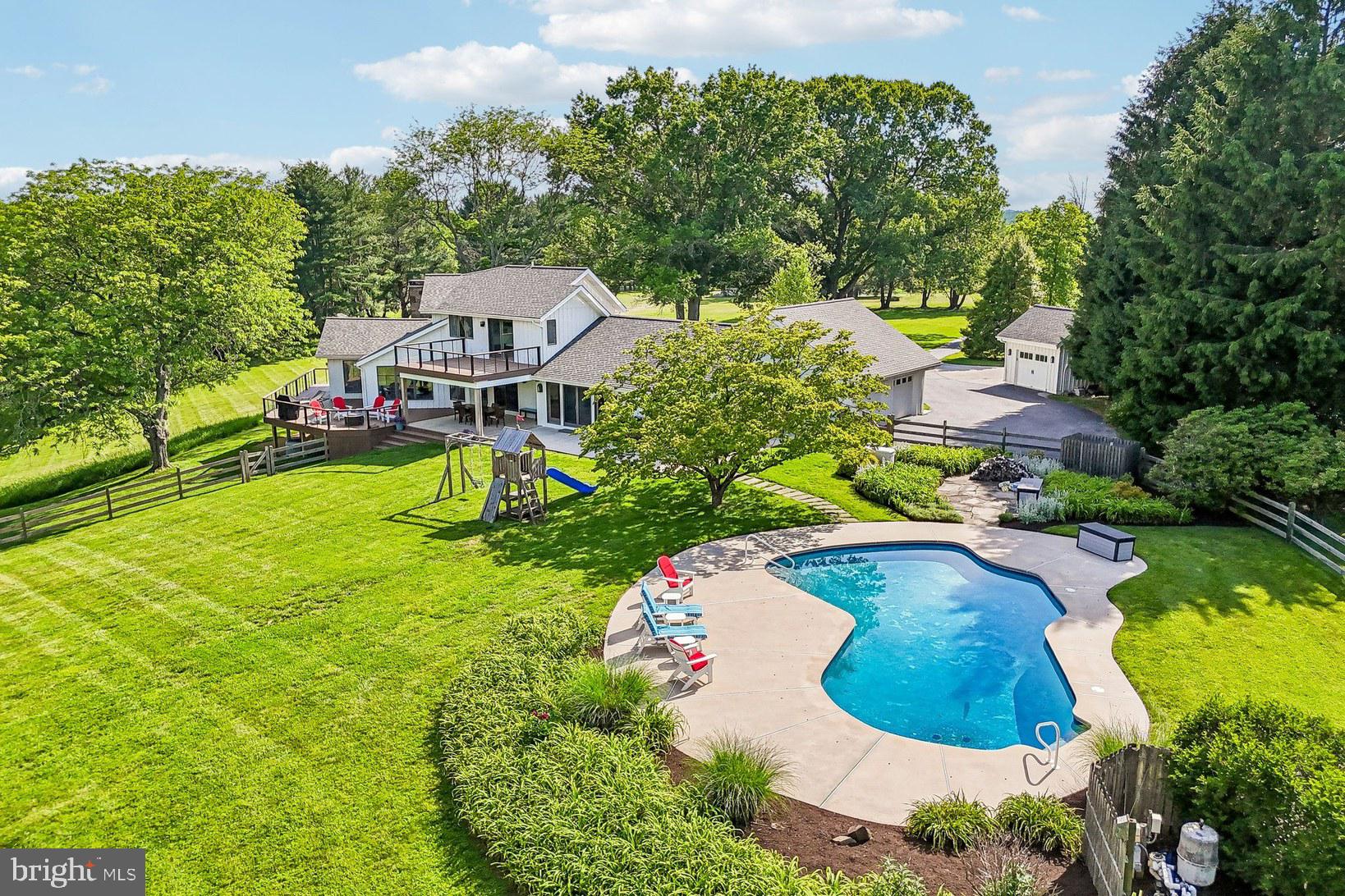 RADNOR HUNT - Residential