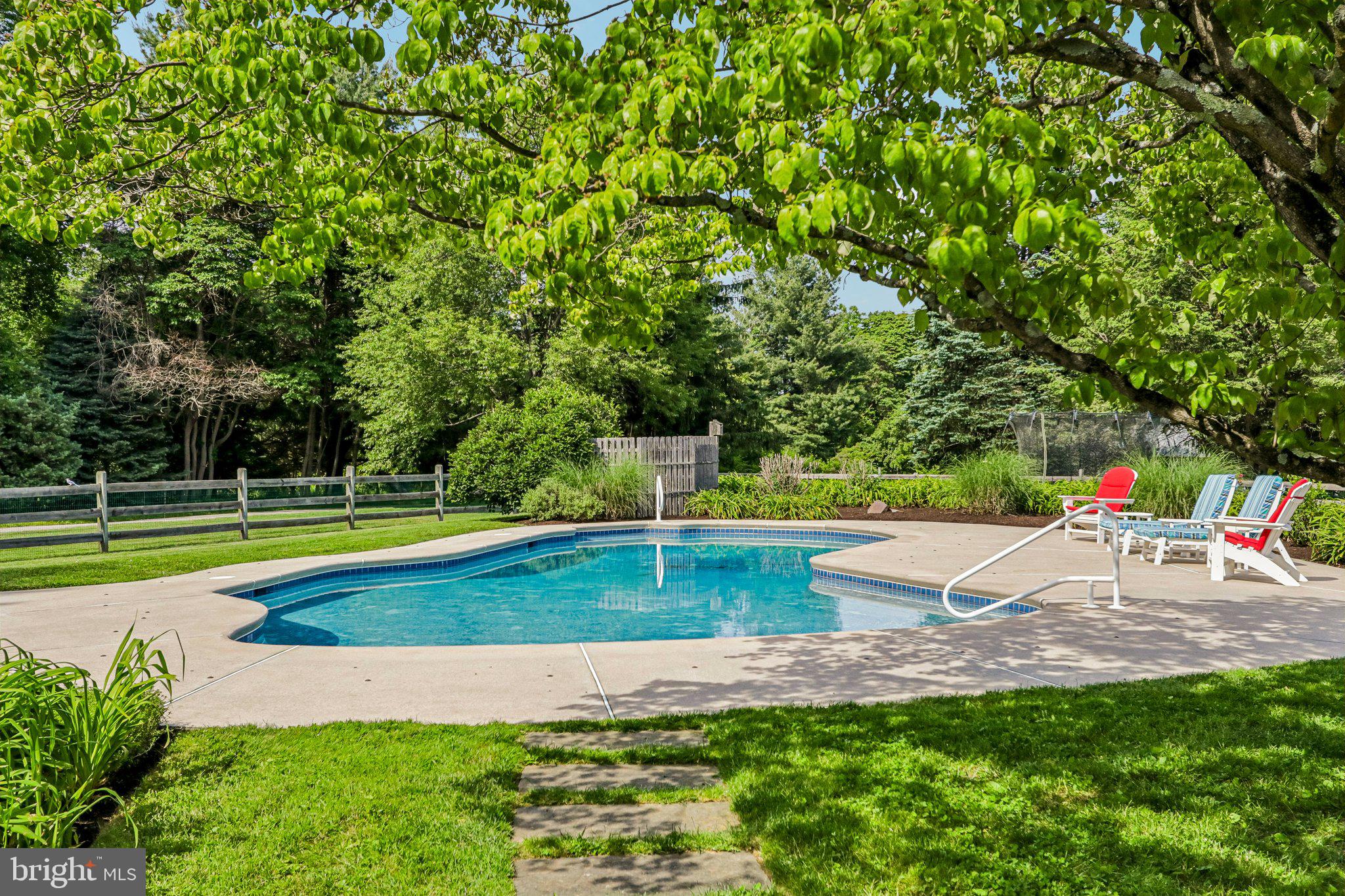 RADNOR HUNT - Residential