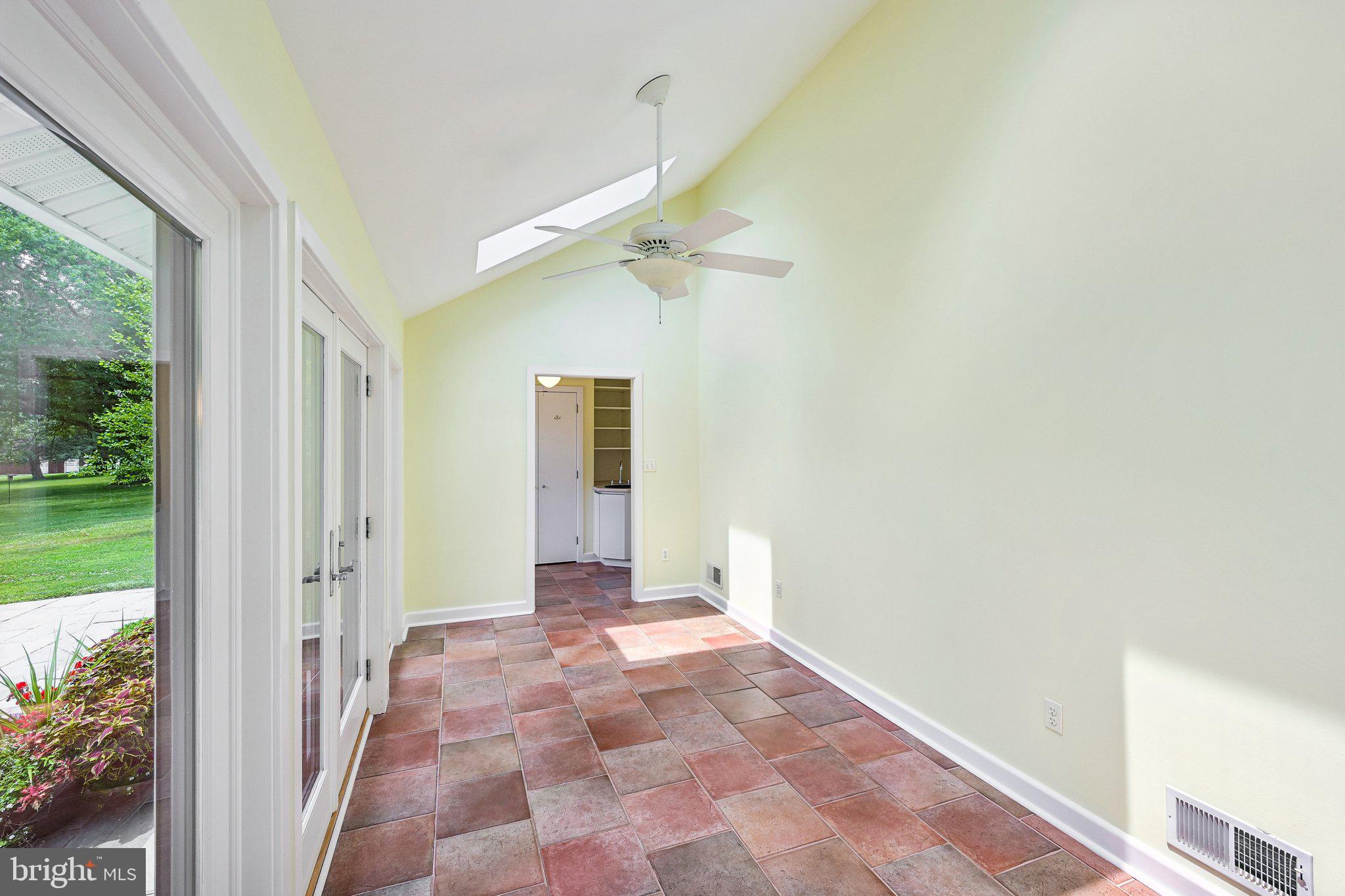 RADNOR HUNT - Residential