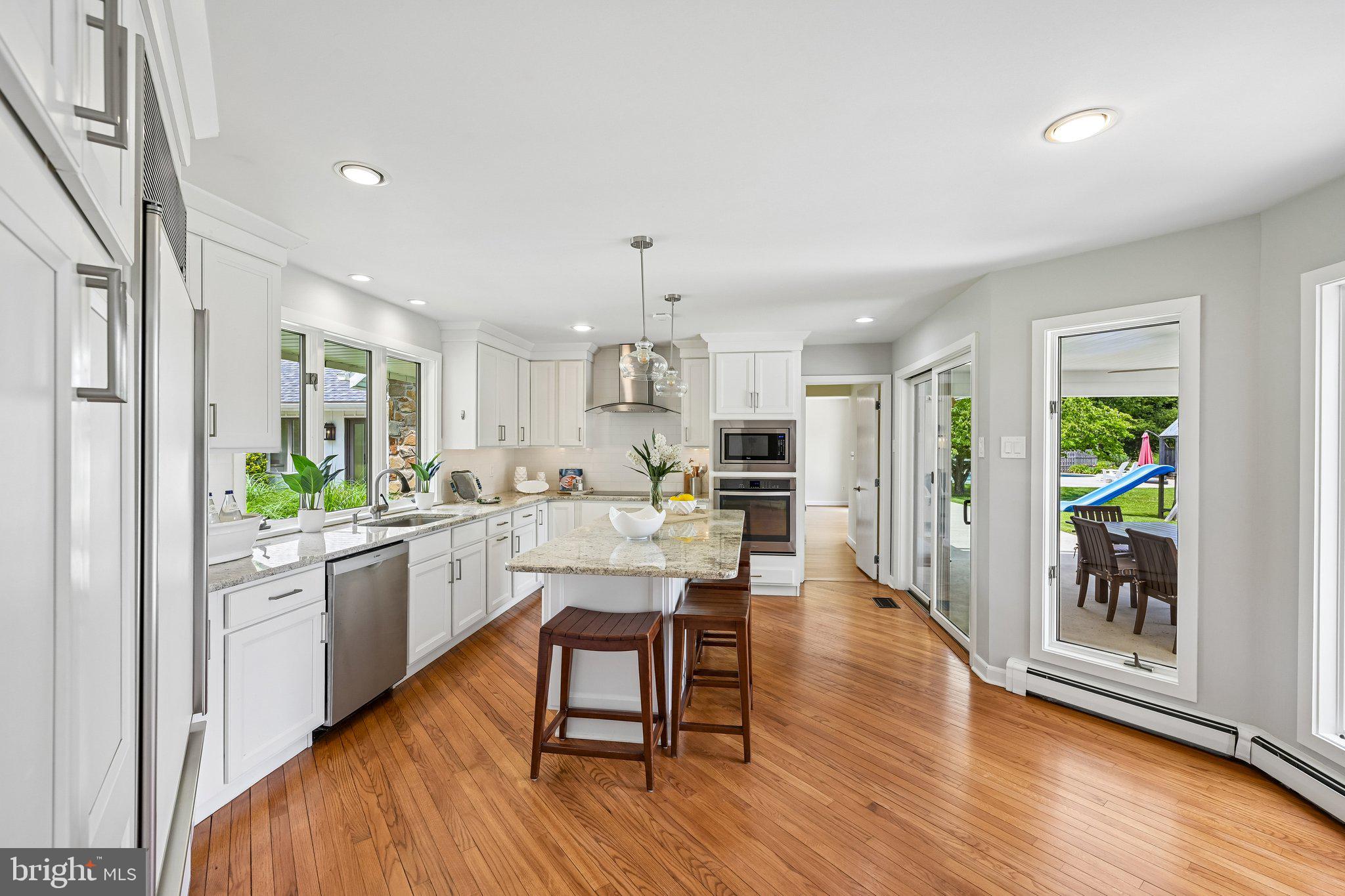 RADNOR HUNT - Residential