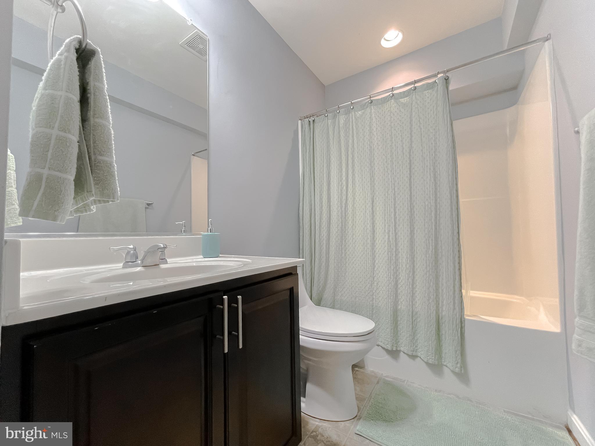 CLEMENTS POINTE - Residential