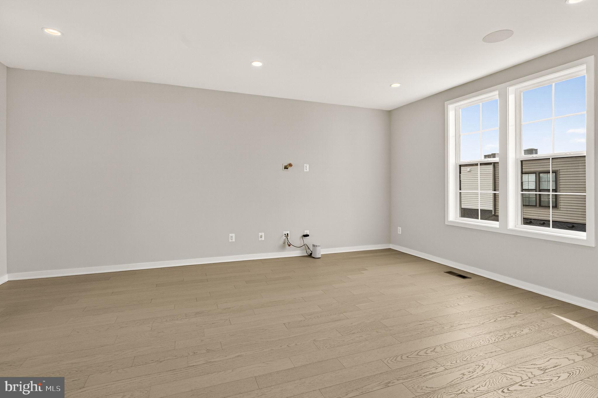METRO WALK AT MOOREFIELD STATION - Residential
