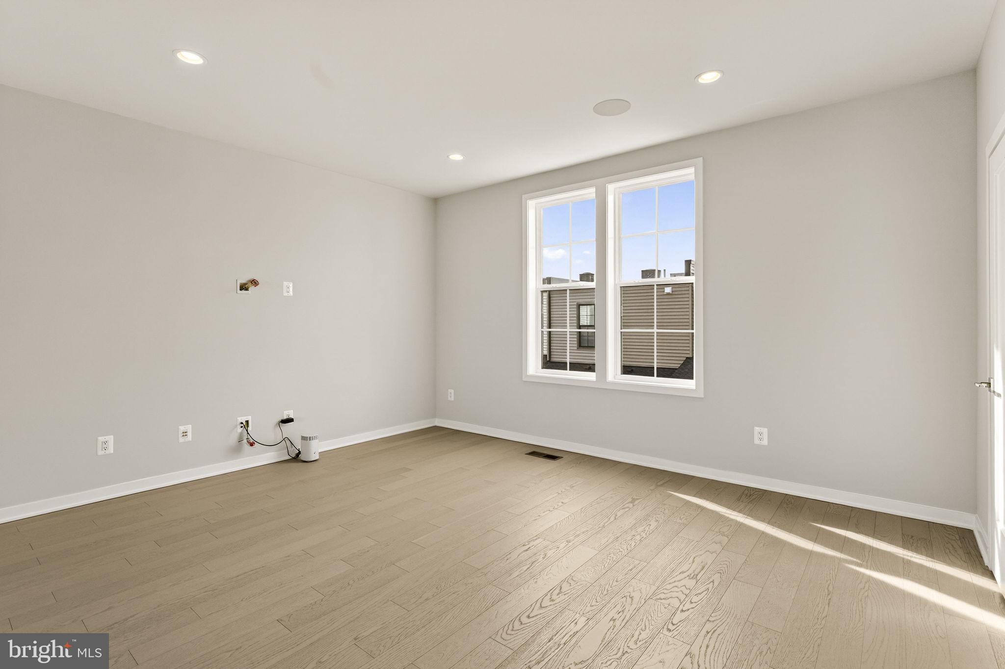 METRO WALK AT MOOREFIELD STATION - Residential