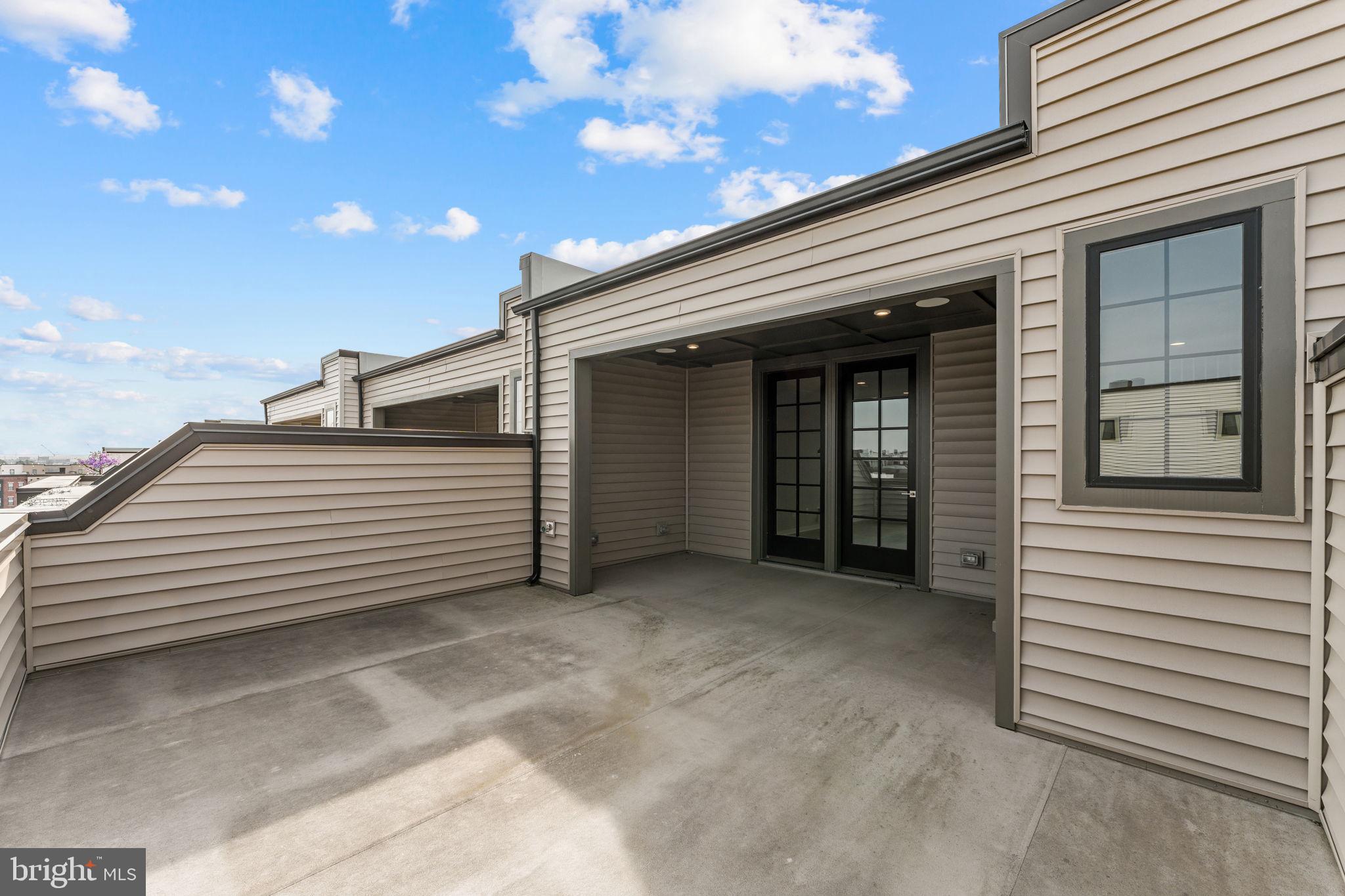 METRO WALK AT MOOREFIELD STATION - Residential