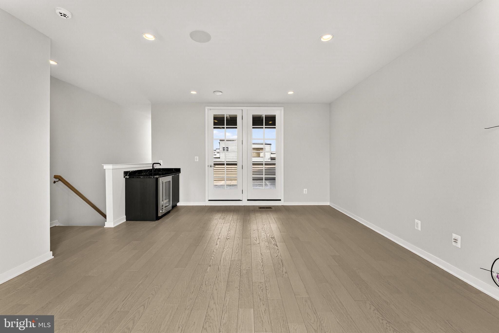METRO WALK AT MOOREFIELD STATION - Residential