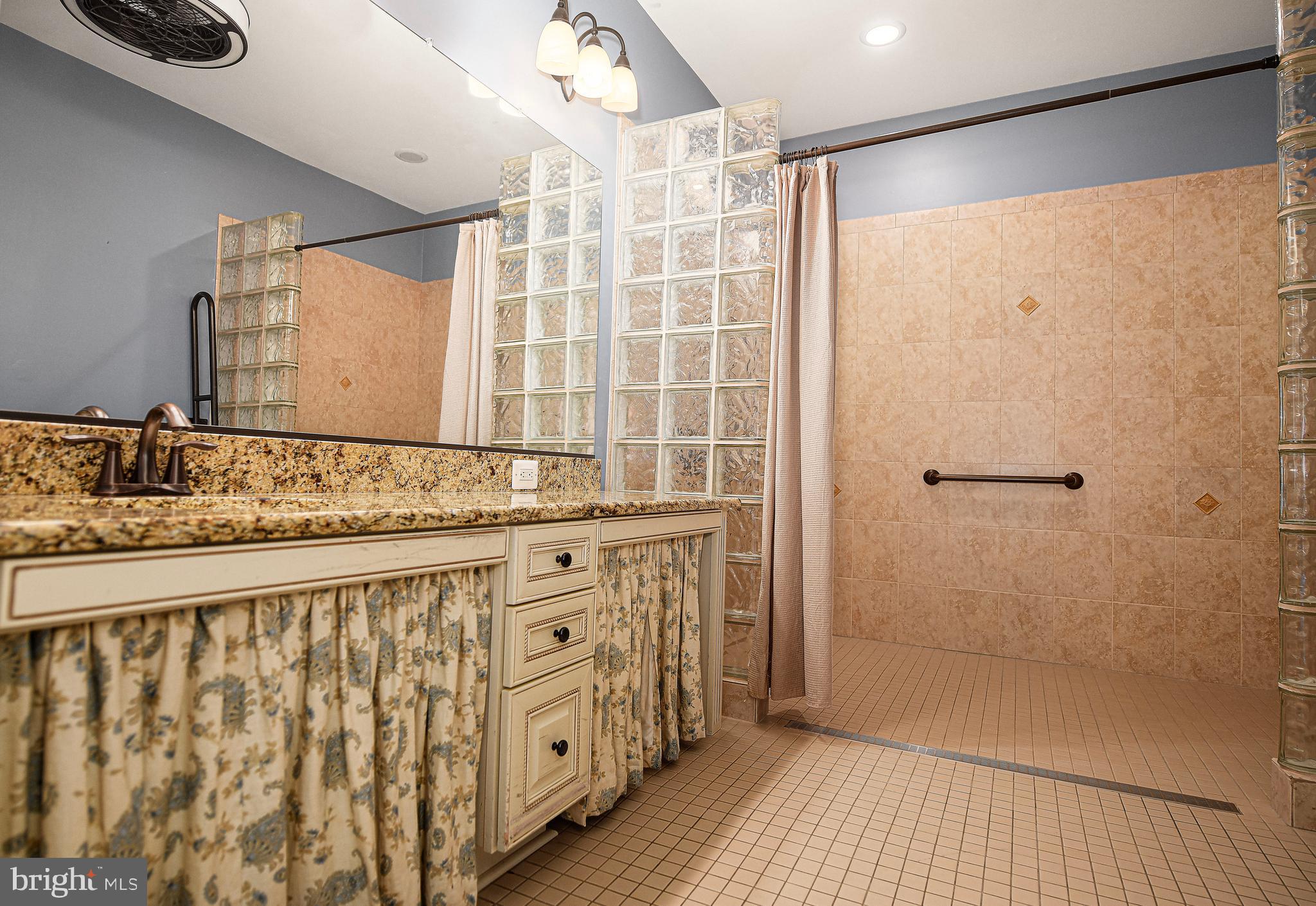 BENTLEY RIDGE - Residential