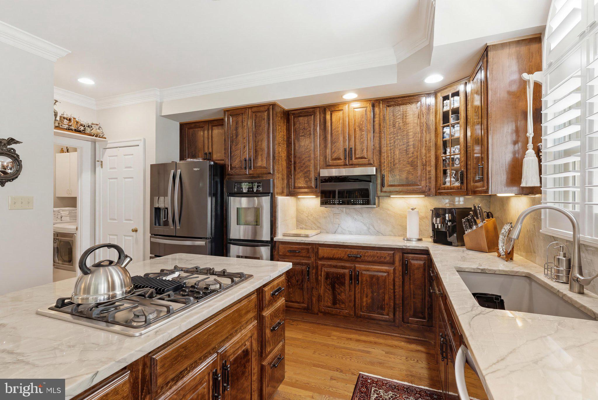 HAMPTON MANOR ESTATES - Residential