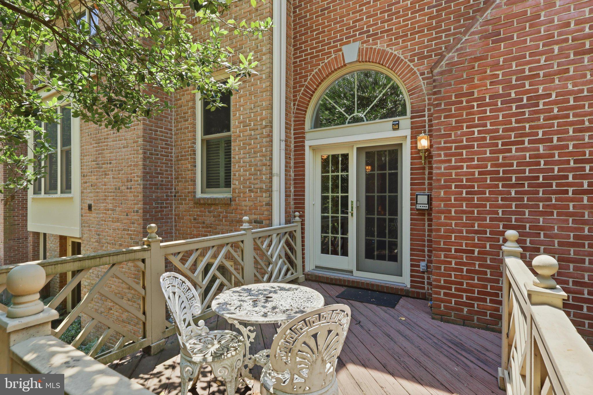 HAMPTON MANOR ESTATES - Residential