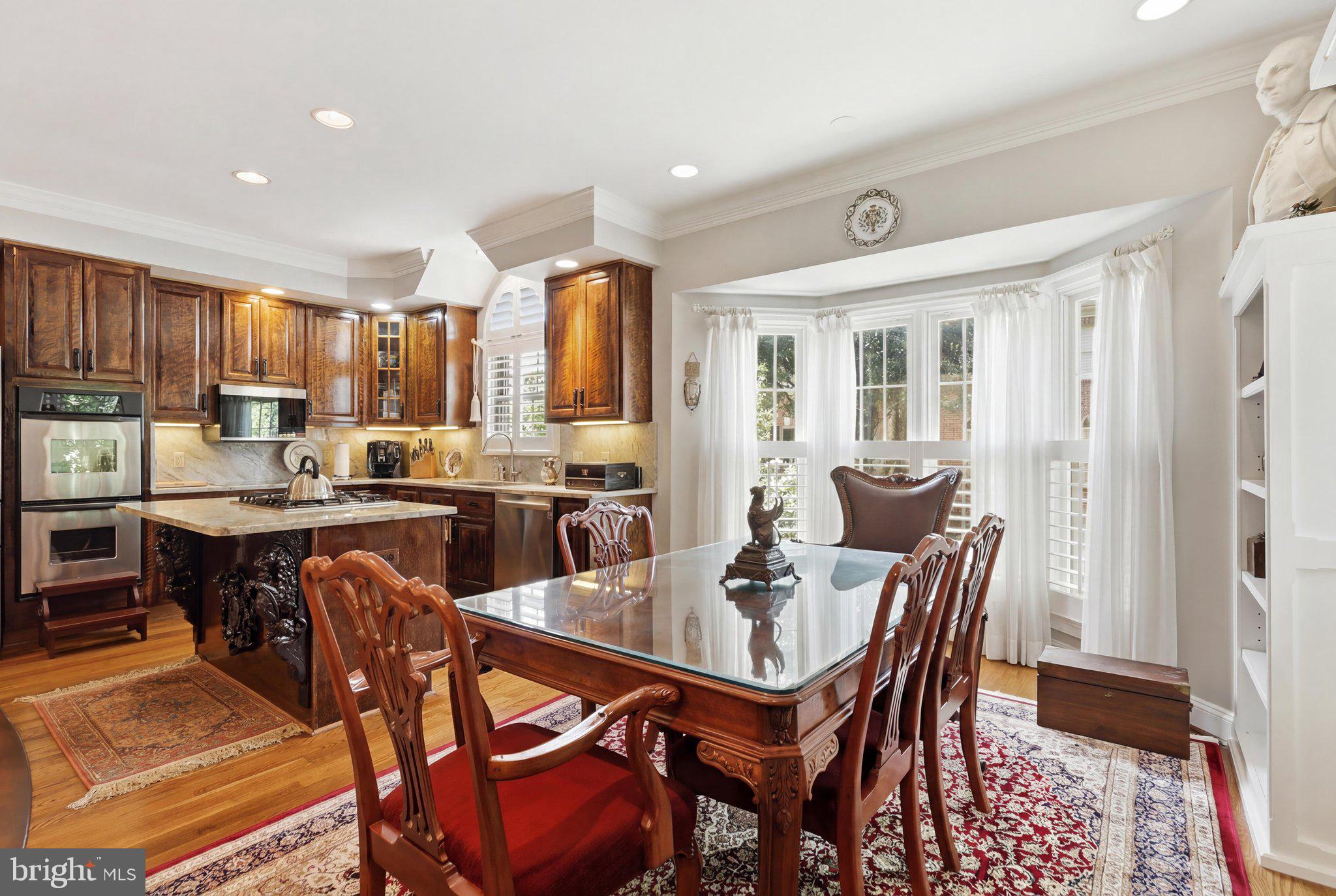 HAMPTON MANOR ESTATES - Residential