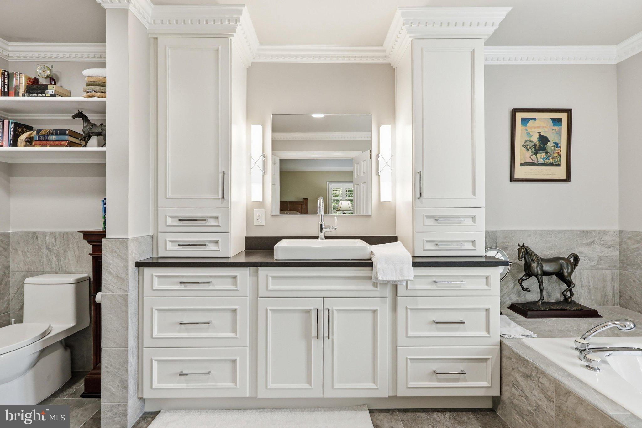 HAMPTON MANOR ESTATES - Residential